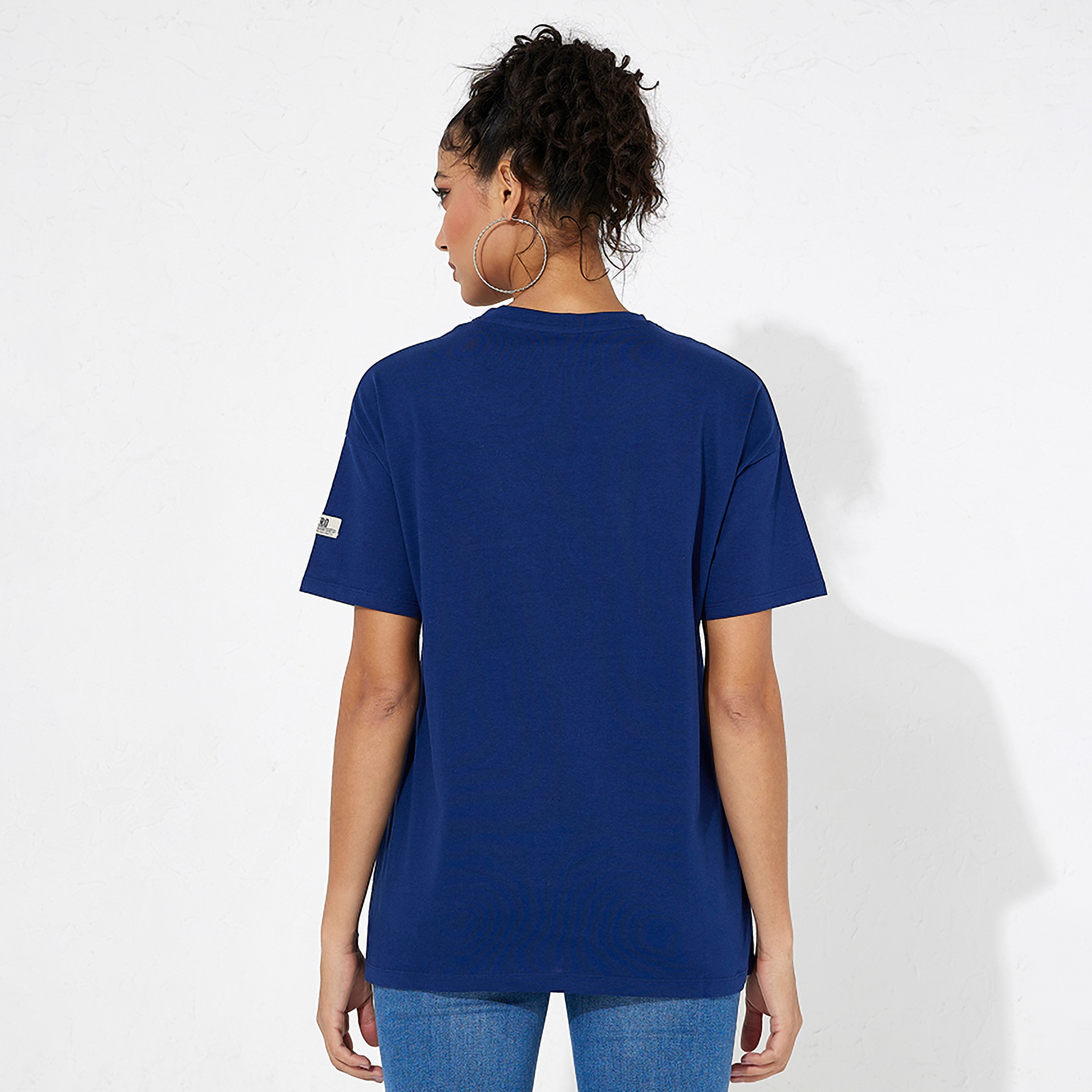 تي شيرت نسائي بأكمام قصيرة وياقة دائرية وشعار من أيروبوستال-women-clothing-tshirts-image-4