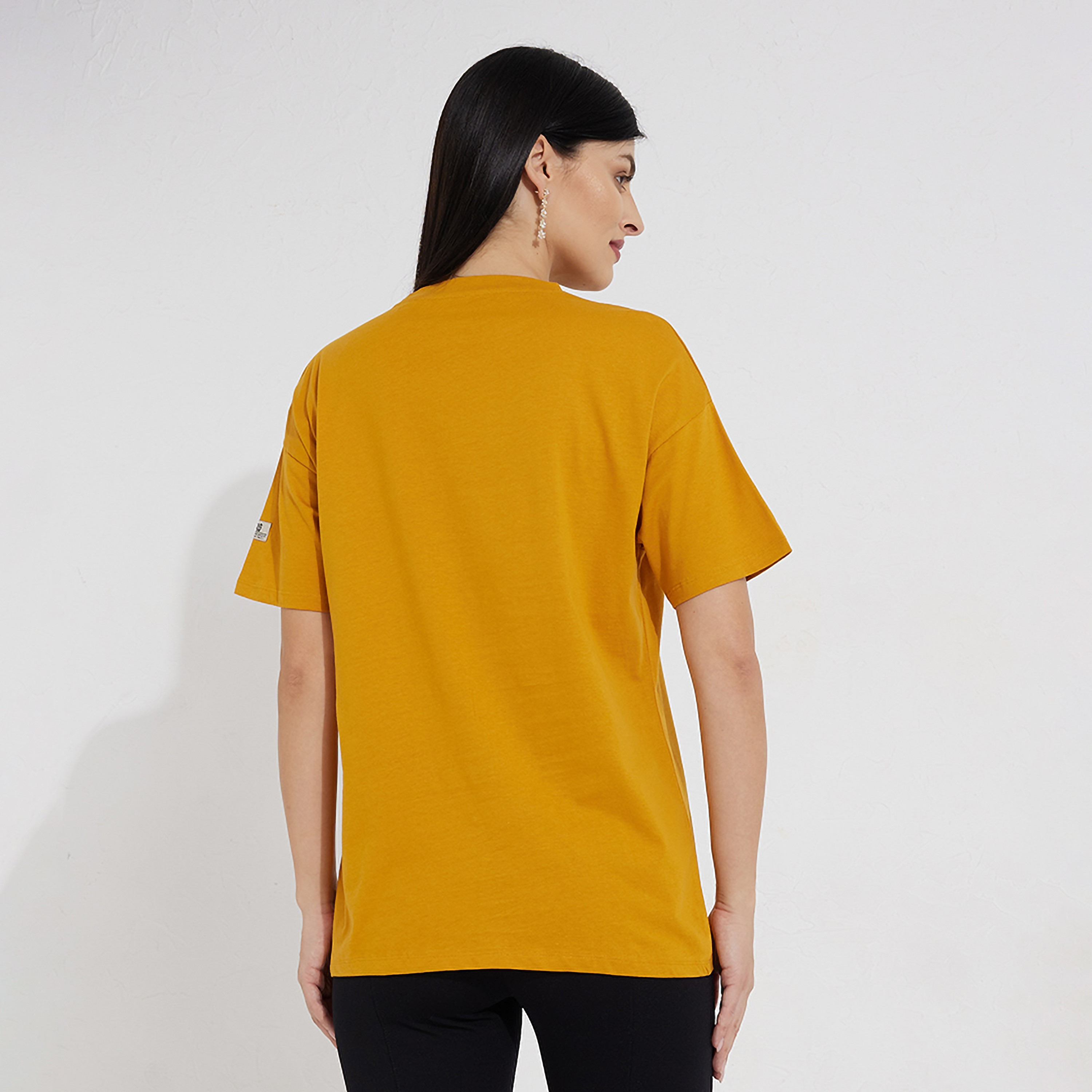 تي شيرت نسائي بأكمام قصيرة وياقة دائرية وشعار من أيروبوستال-women-clothing-tshirts-image-8