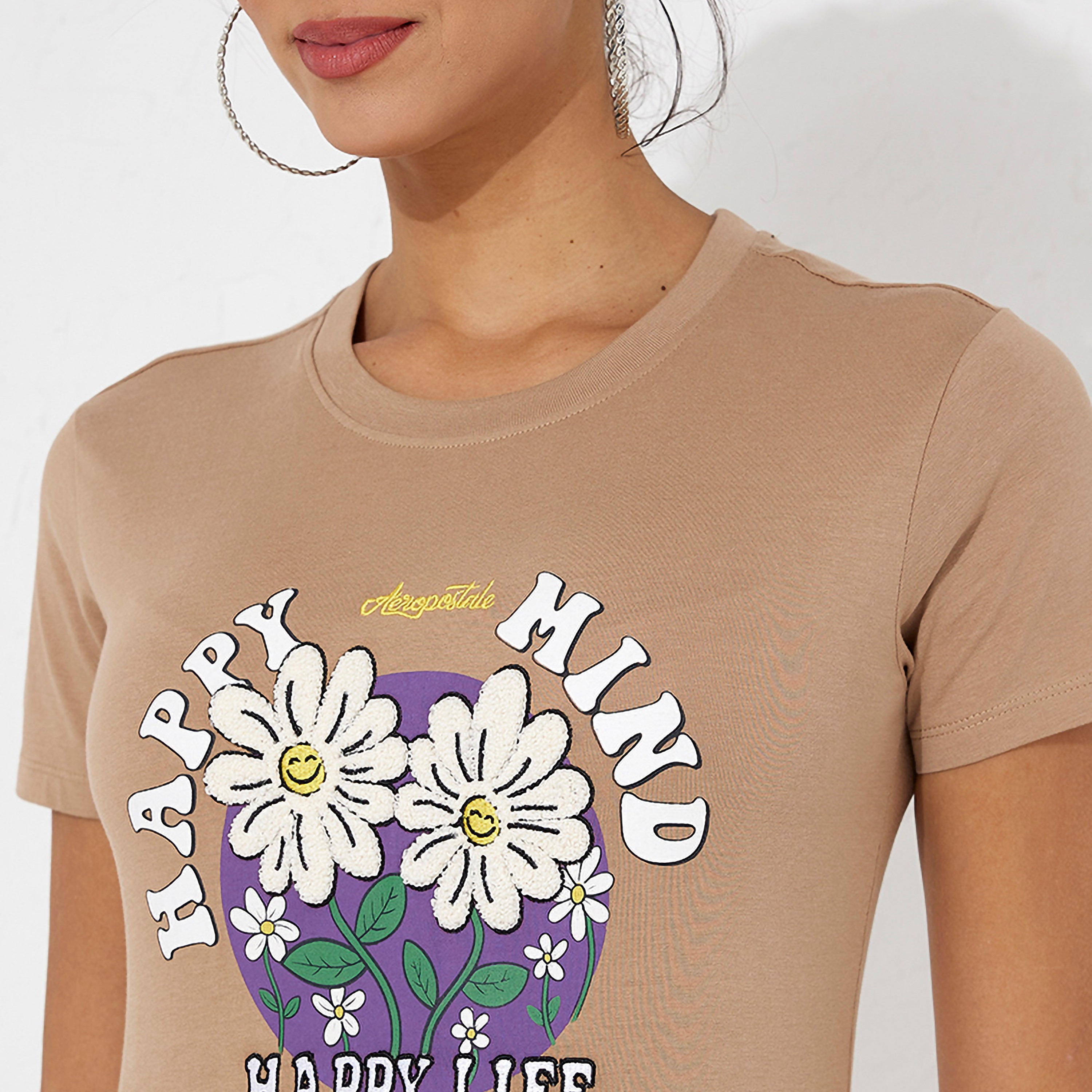 تي شيرت نسائي بأكمام قصيرة ورقبة دائرية مزخرفة بالزهور من أيروبوستال-women-clothing-tshirts-image-3