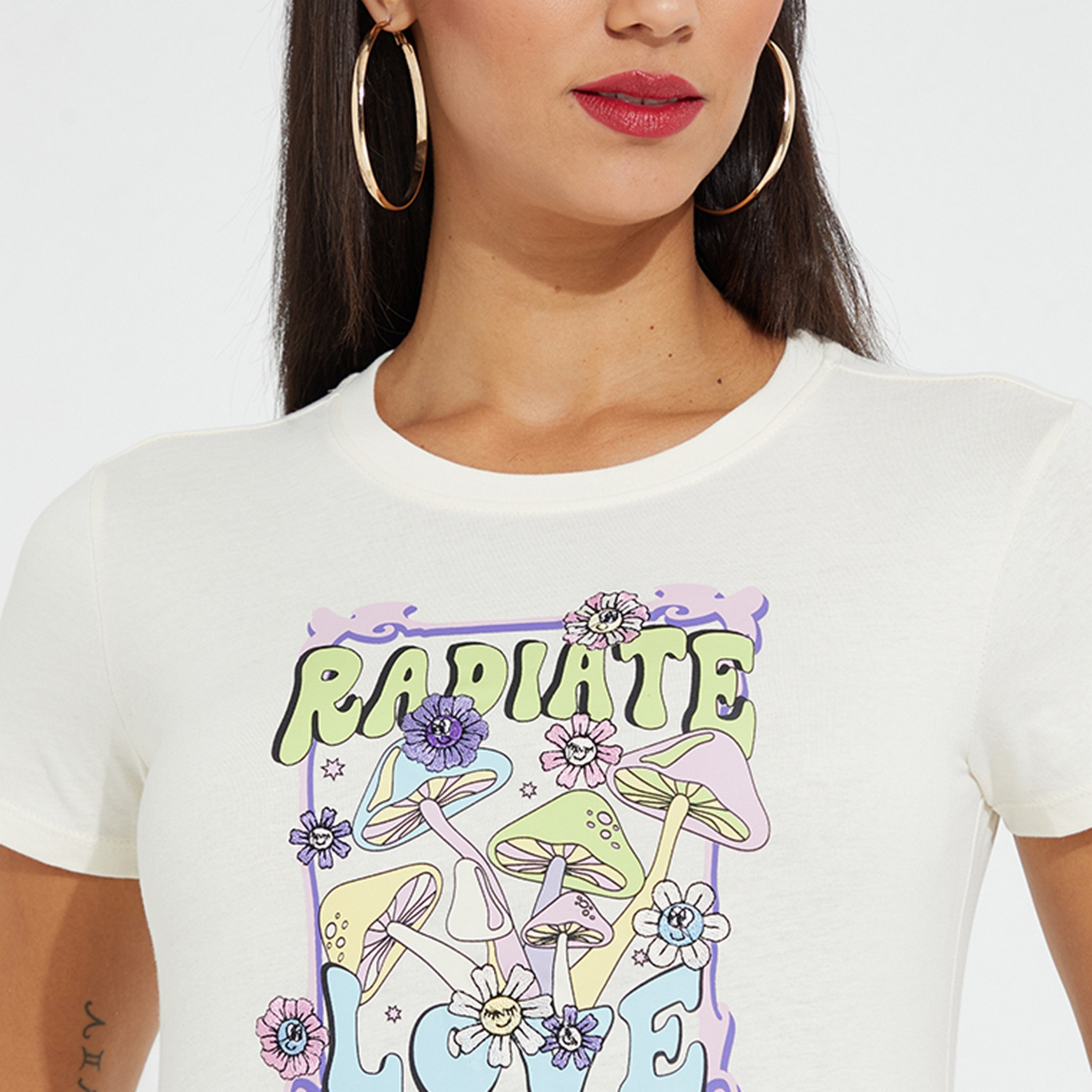 تي شيرت نسائي بأكمام قصيرة ورقبة دائرية وطبعة رسومات على شكل فطر من أيروبوستال-women-clothing-tshirts-image-7