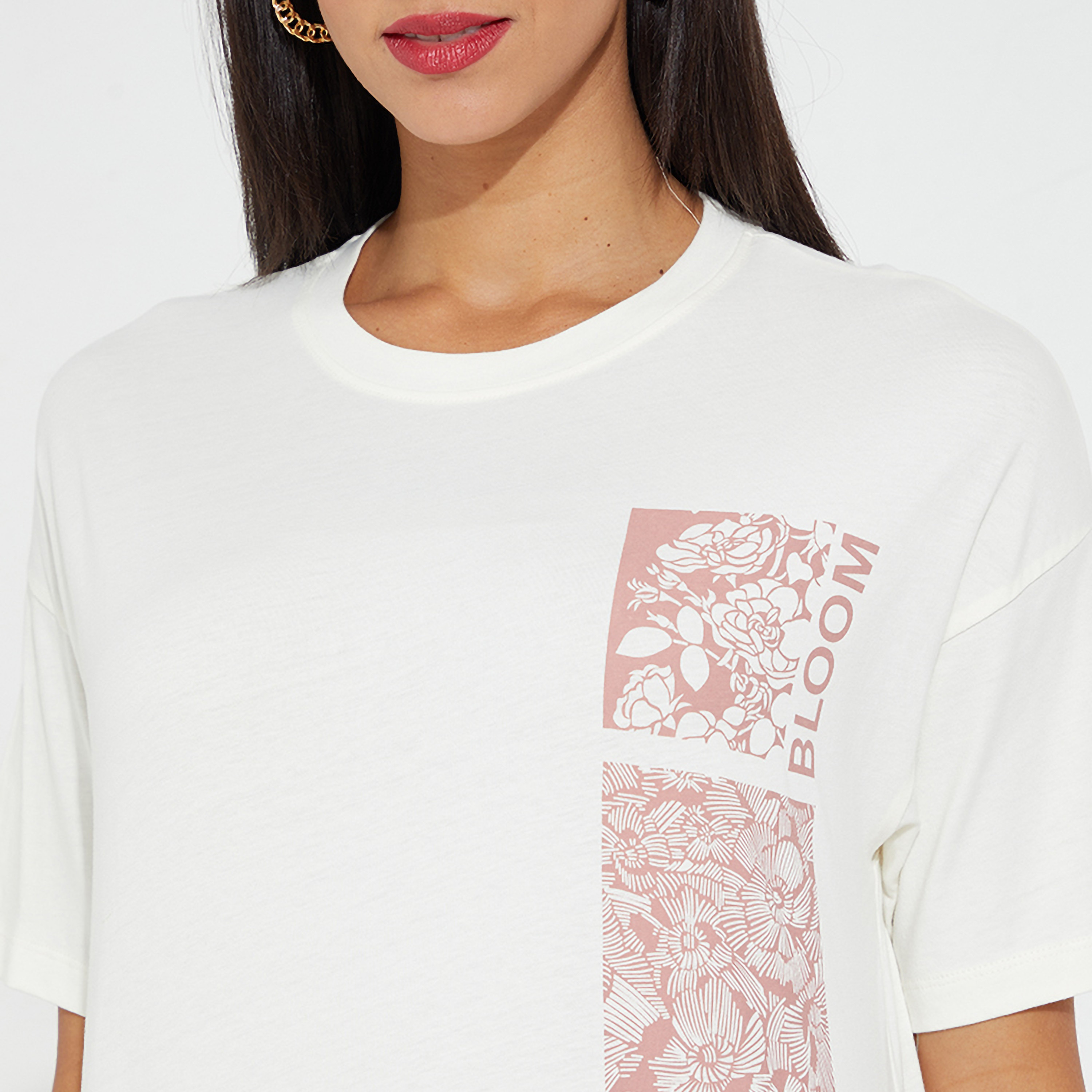 تي شيرت نسائي بأكمام قصيرة ورقبة دائرية مطبوعة من أيروبوستال-women-clothing-tshirts-image-7