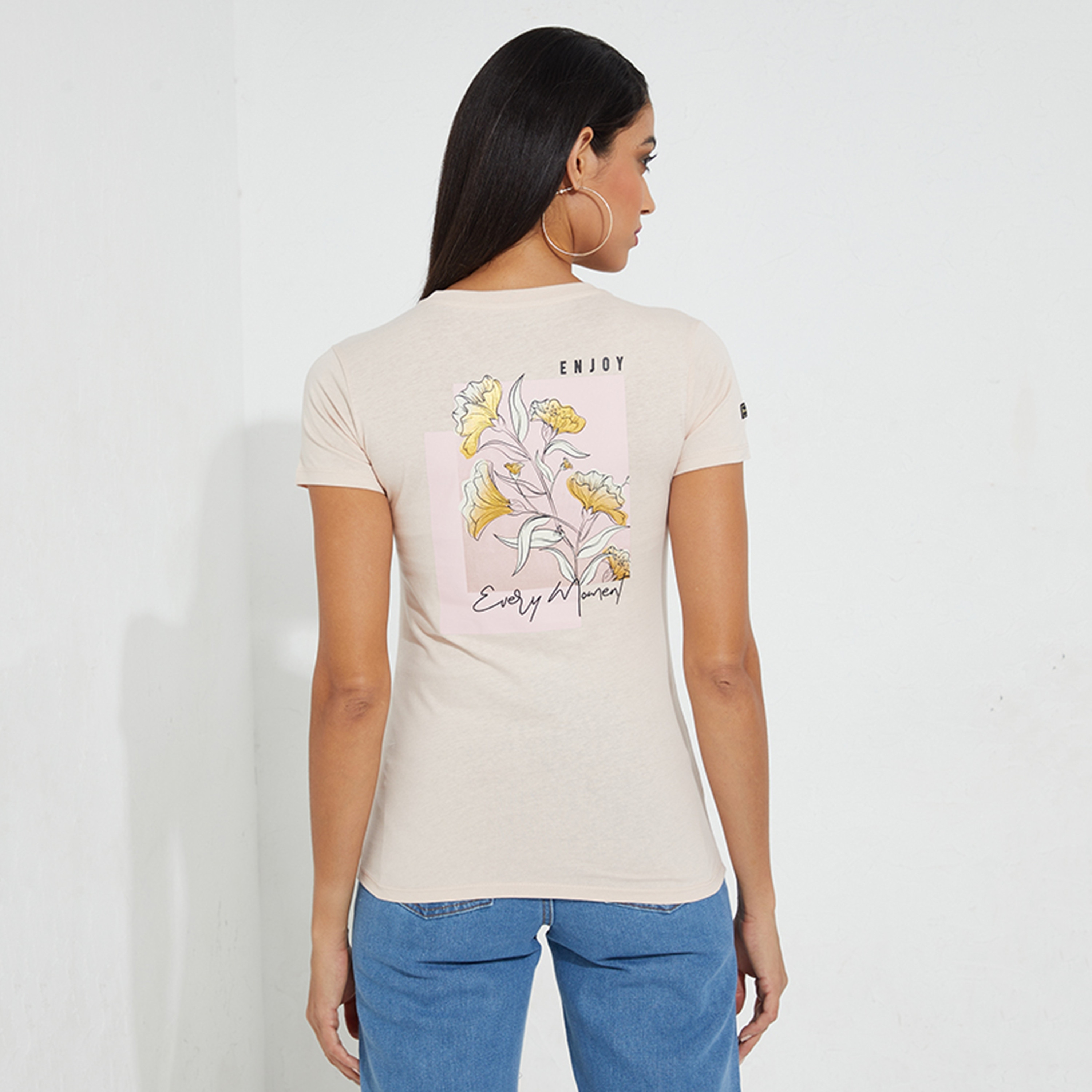 تي شيرت نسائي بطبعة رسومات زهرية ورقبة دائرية وأكمام قصيرة من أيروبوستال-women-clothing-tshirts-image-4
