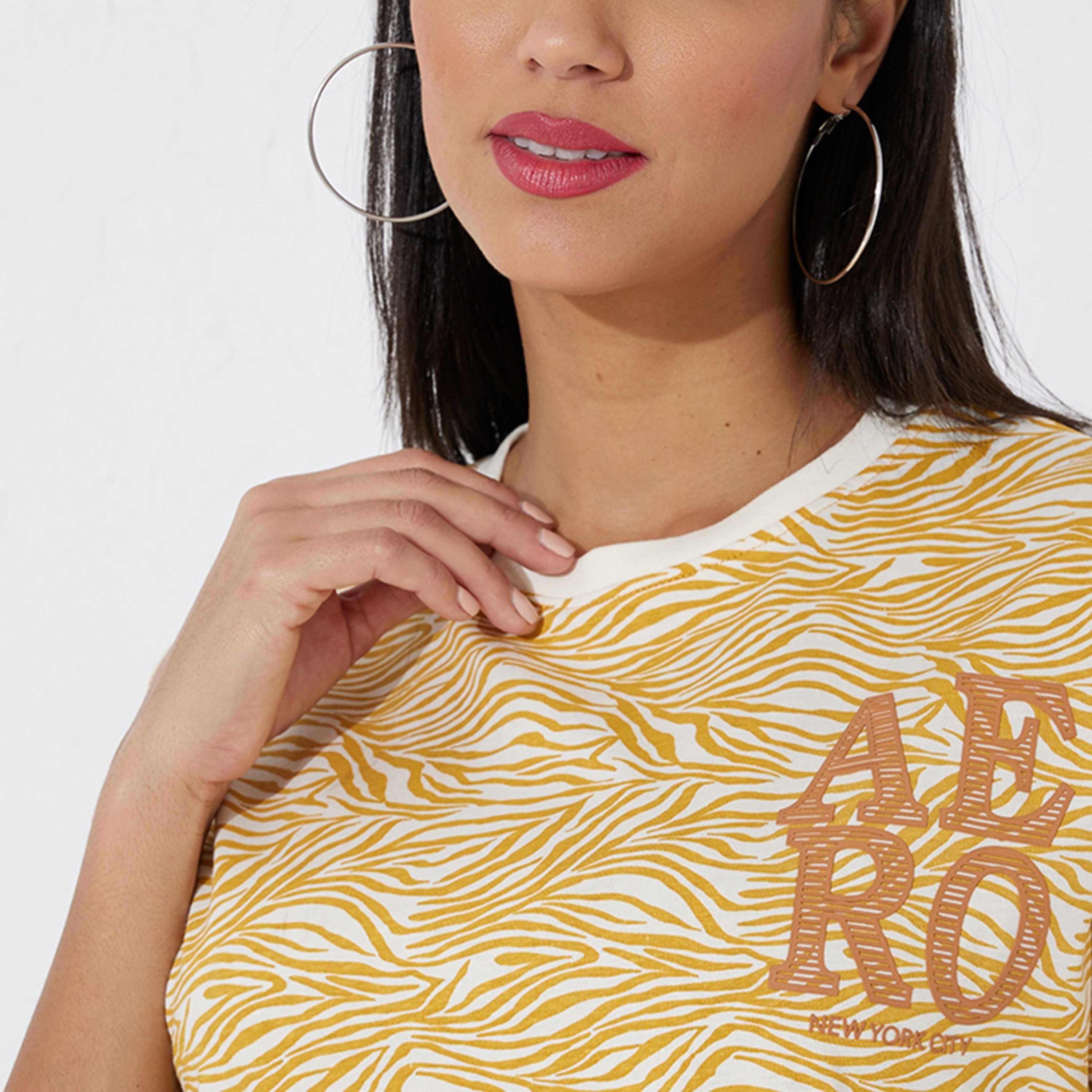 Aeropostale Abstract Print Crew Neck Short Sleeves Women's T-Shirt-women-clothing-tshirts-image-3