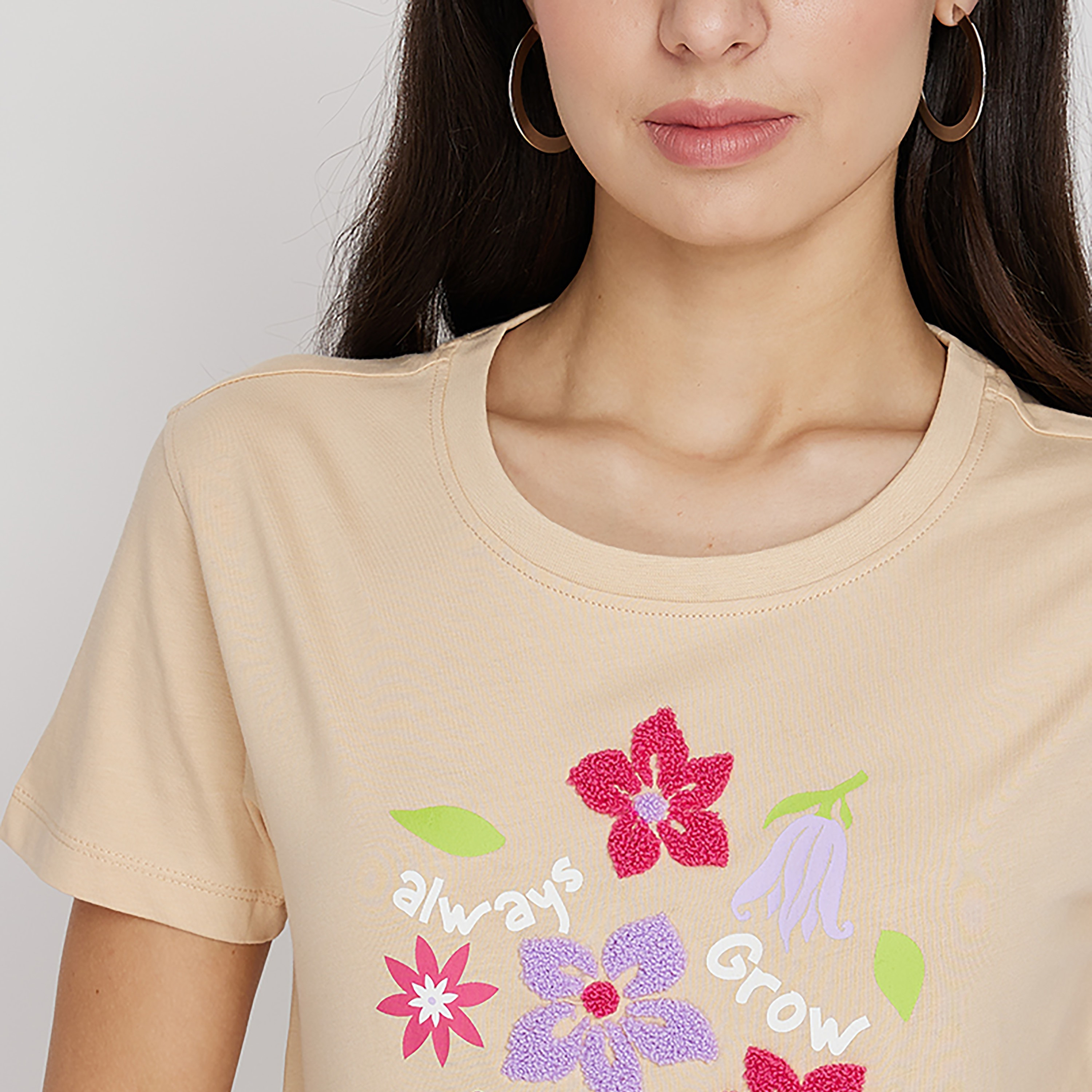 تي شيرت من ايروبوستال بأكمام قصيرة و ياقة مستديرة مع زھور-women-clothing-tshirts-image-3