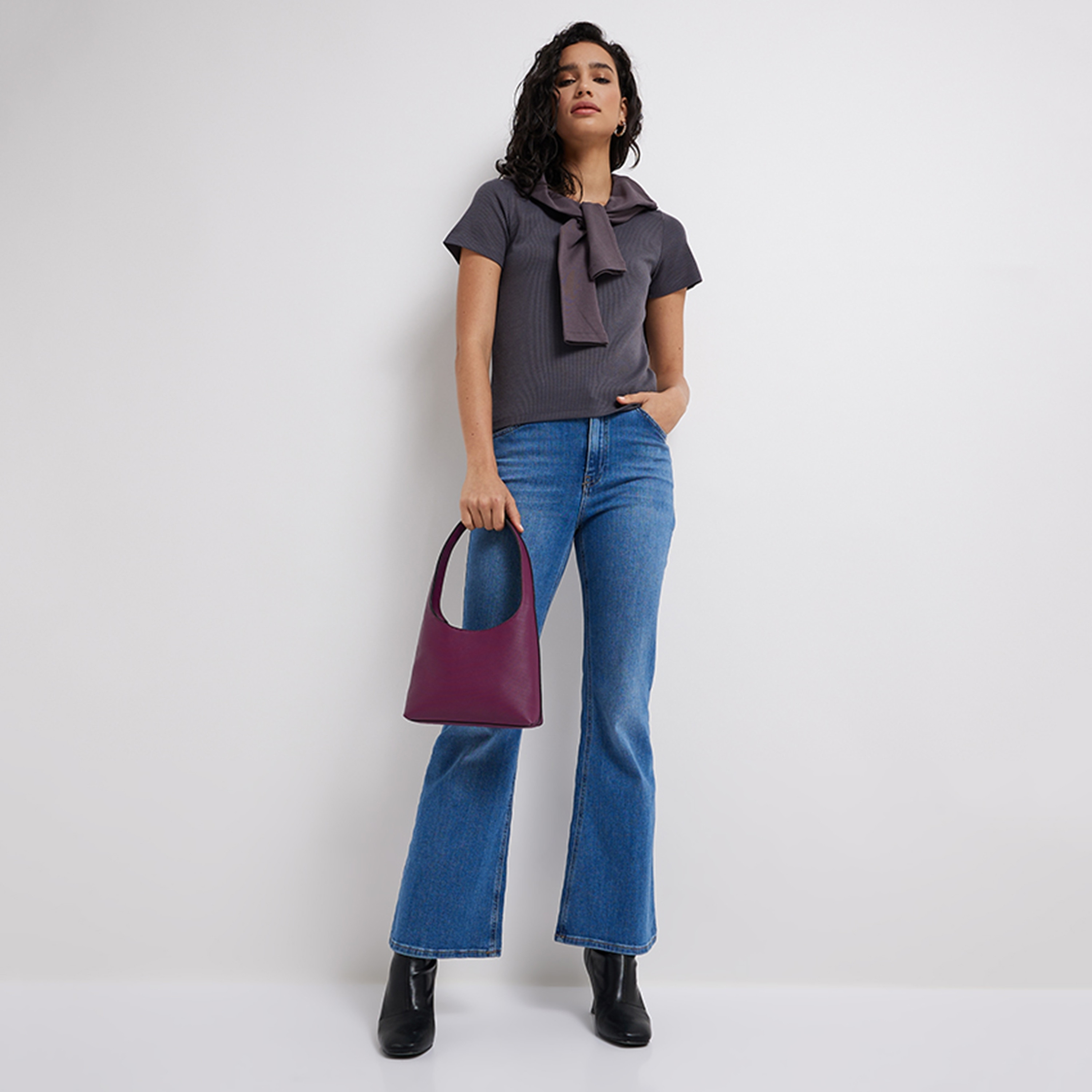 تي شيرت نسائي بأكمام قصيرة ورقبة هنلي منقوشة من أيروبوستال-women-clothing-tshirts-image-2
