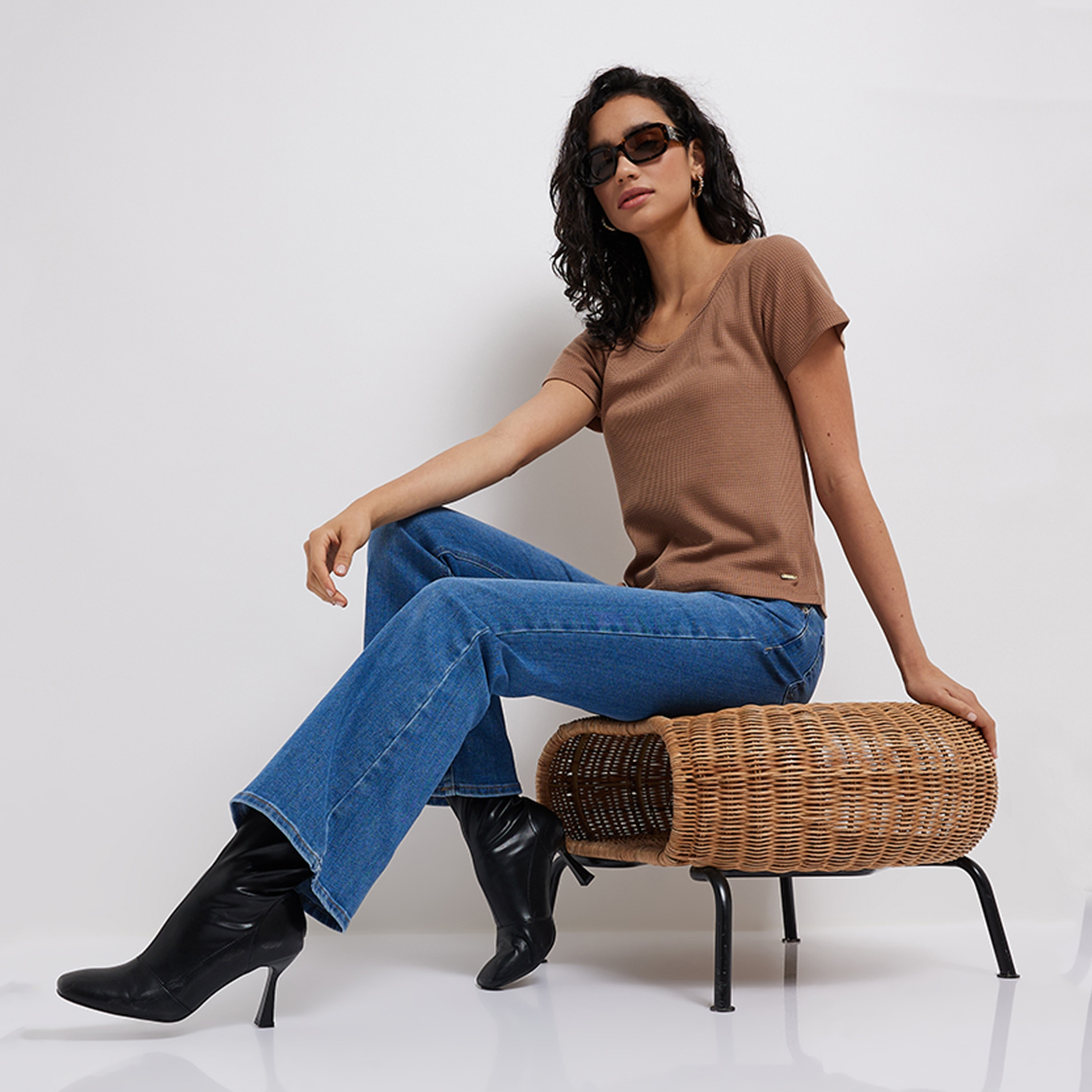 تي شيرت نسائي بأكمام قصيرة ورقبة دائرية منقوش من أيروبوستال-women-clothing-tshirts-image-6