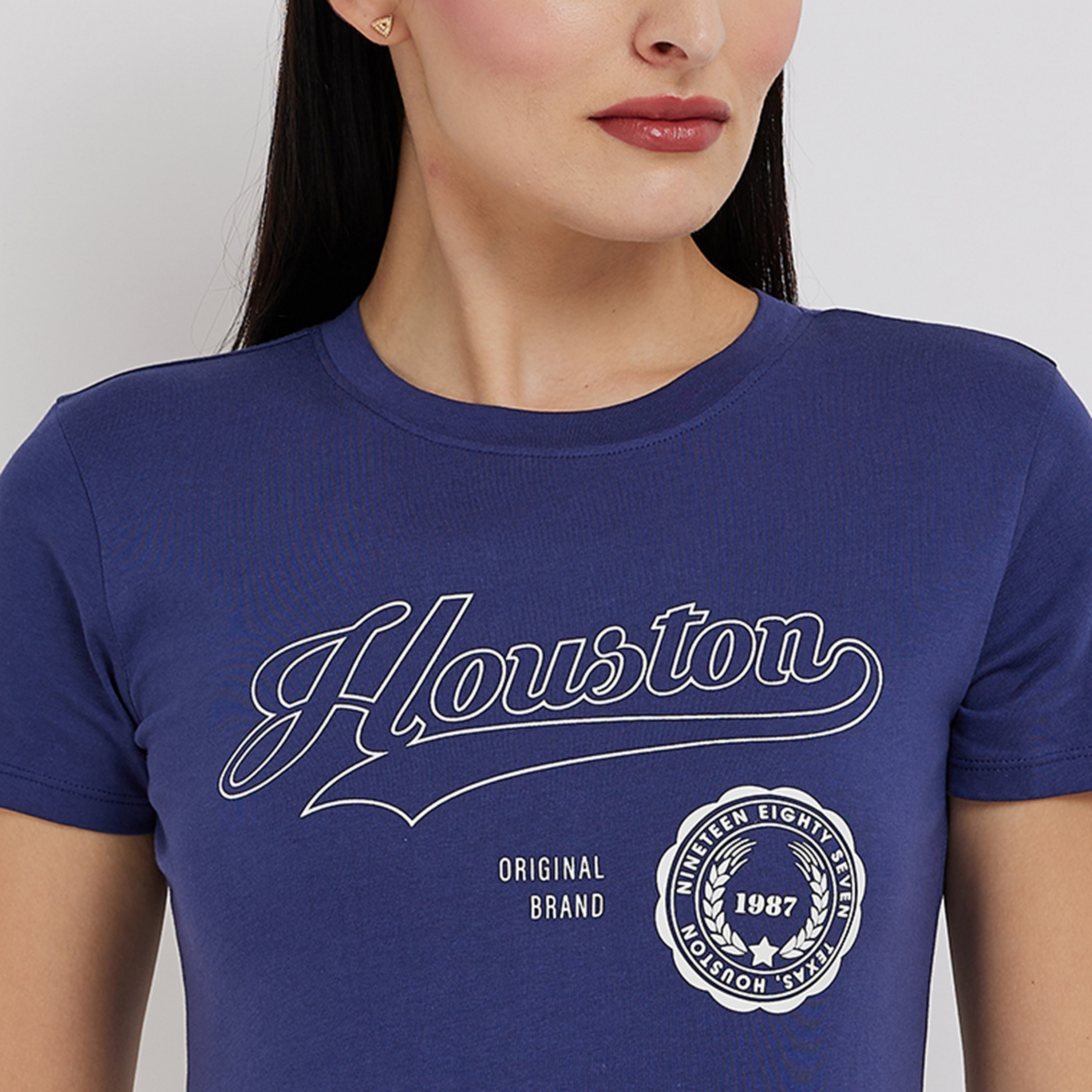 تي شيرت نسائي بأكمام قصيرة ورقبة دائرية مطبوعة من أيروبوستال-women-clothing-tshirts-image-3