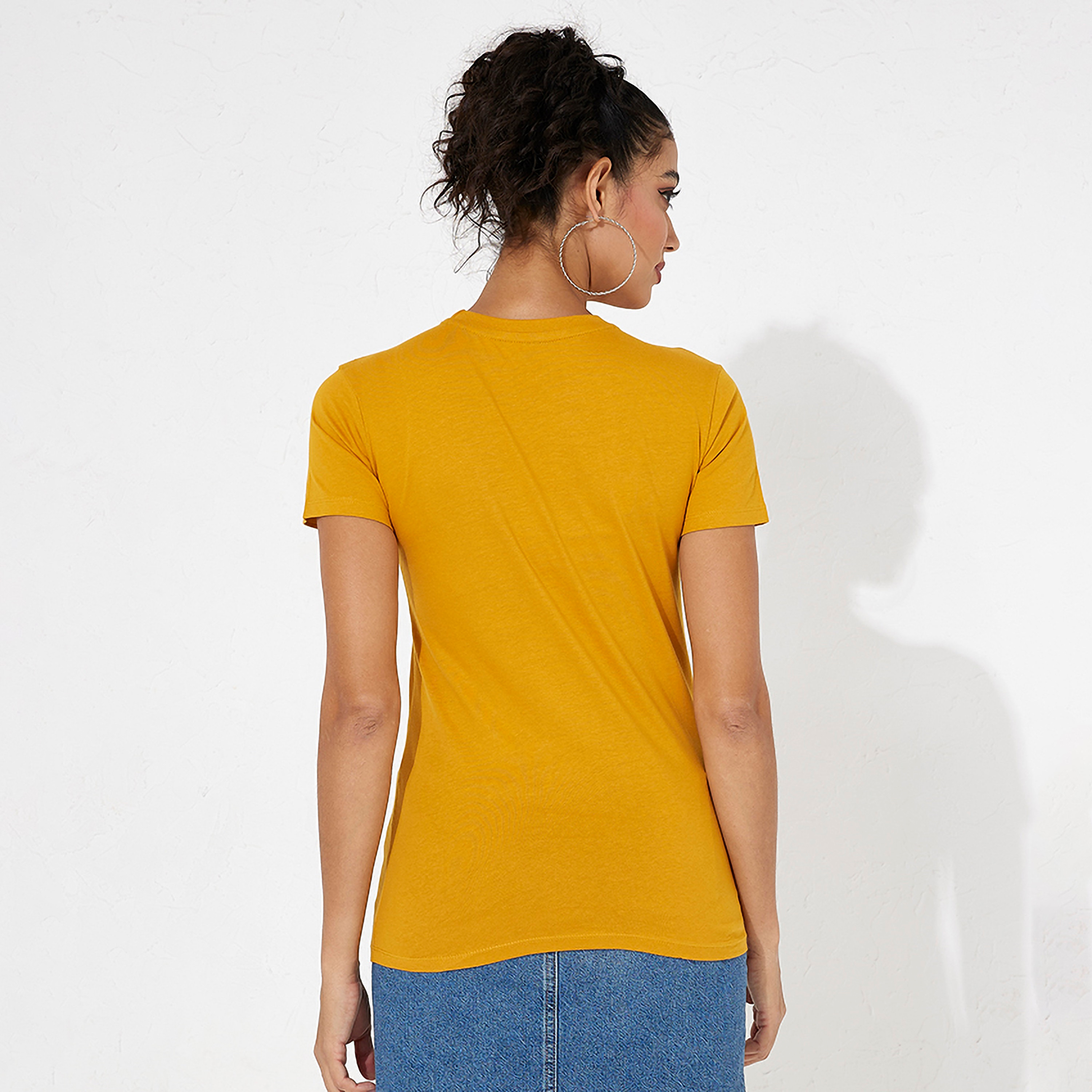 تي شيرت نسائي بأكمام قصيرة ورقبة دائرية وطبعة نصية من أيروبوستال-women-clothing-tshirts-image-8