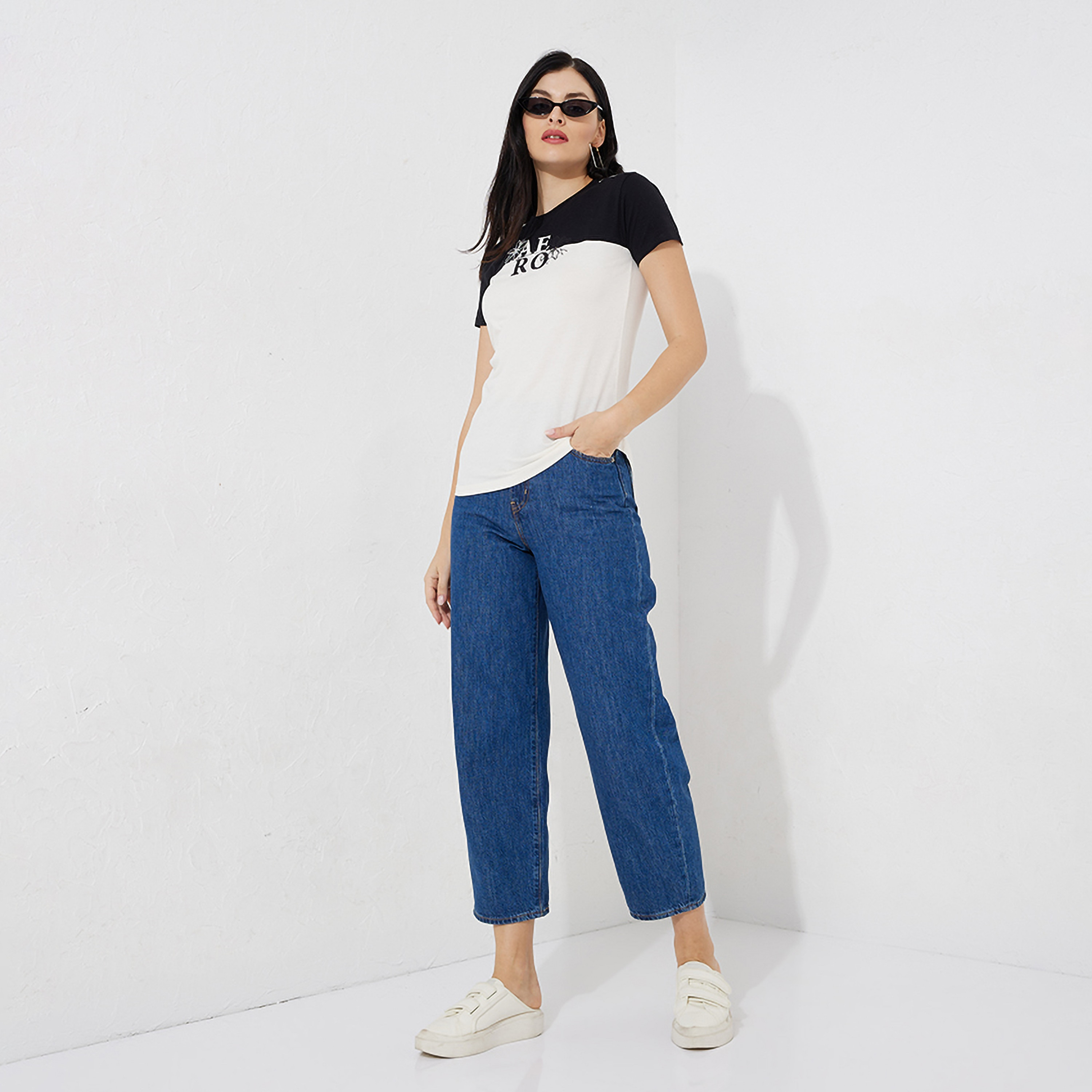 تي شيرت نسائي بأكمام قصيرة وياقة دائرية بألوان متعددة من أيروبوستال-women-clothing-tshirts-image-2