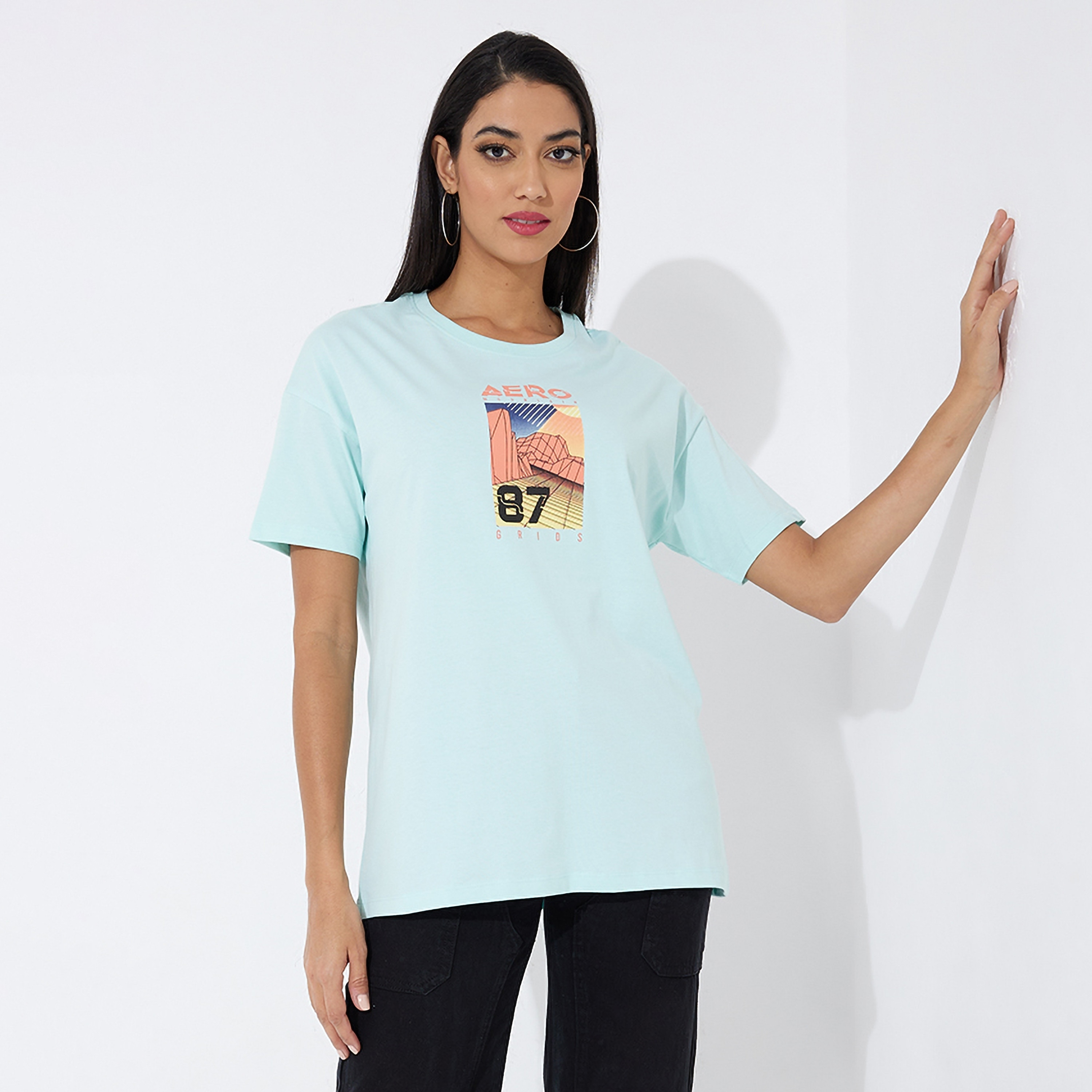 تي شيرت نسائي بأكمام قصيرة ورقبة دائرية وطبعة رسومات من أيروبوستال-women-clothing-tshirts-image-1