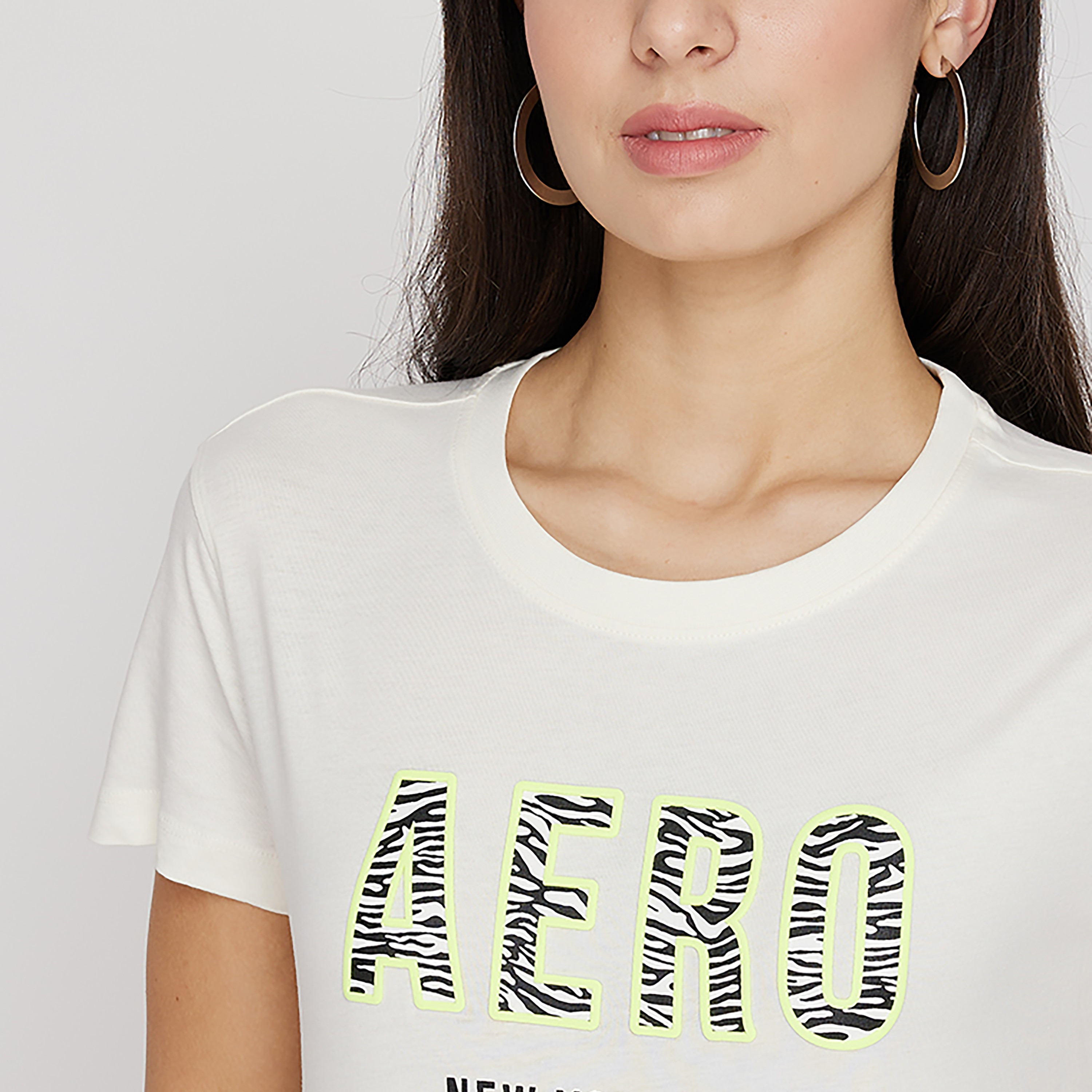 تي شيرت من ايروبوستال بأكمام قصيرة و ياقة مستديرة مع شعار بطبعات-women-clothing-tshirts-image-7