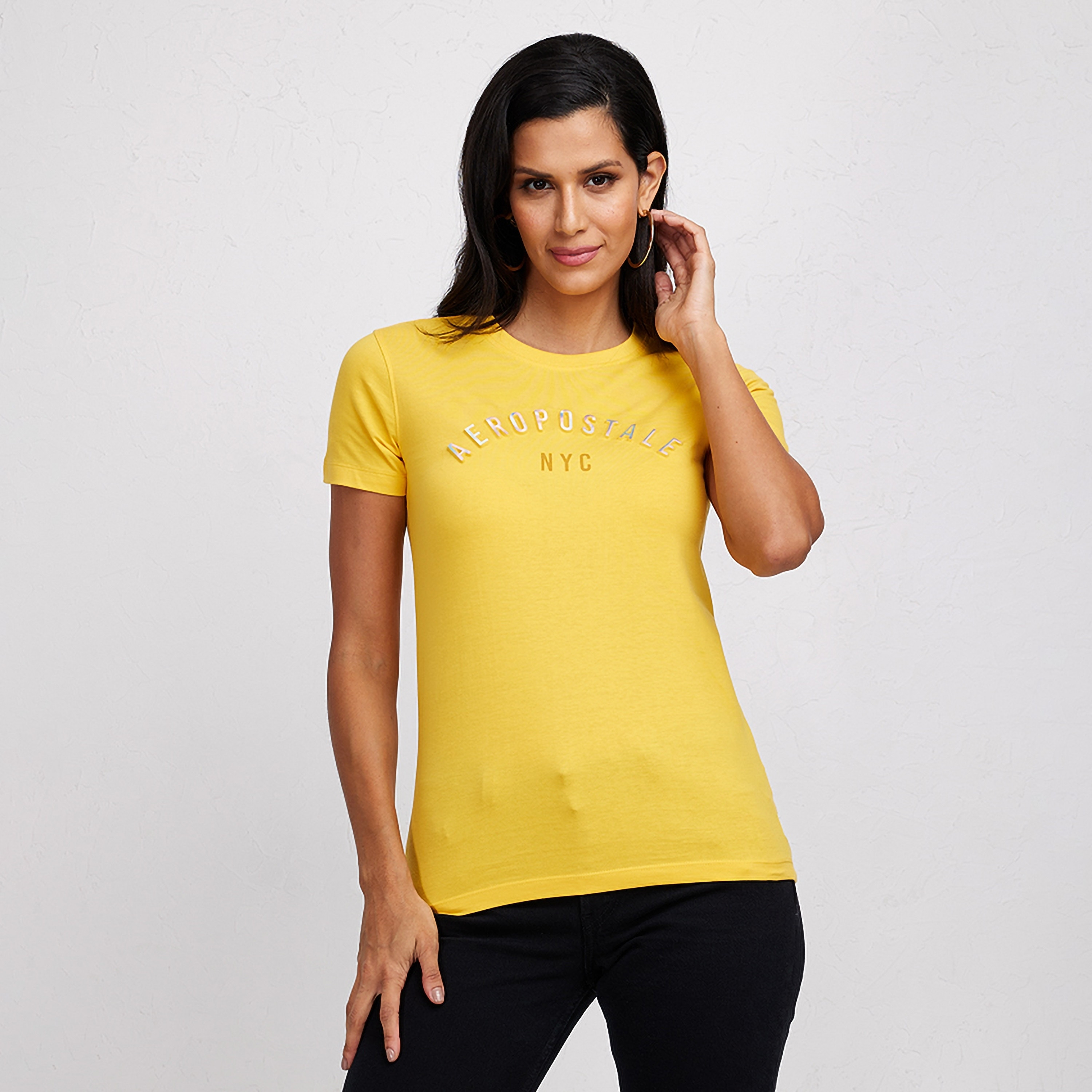 تي شيرت نسائي بأكمام قصيرة ورقبة دائرية وشعار منقوش من أيروبوستال-women-clothing-tshirts-image-1