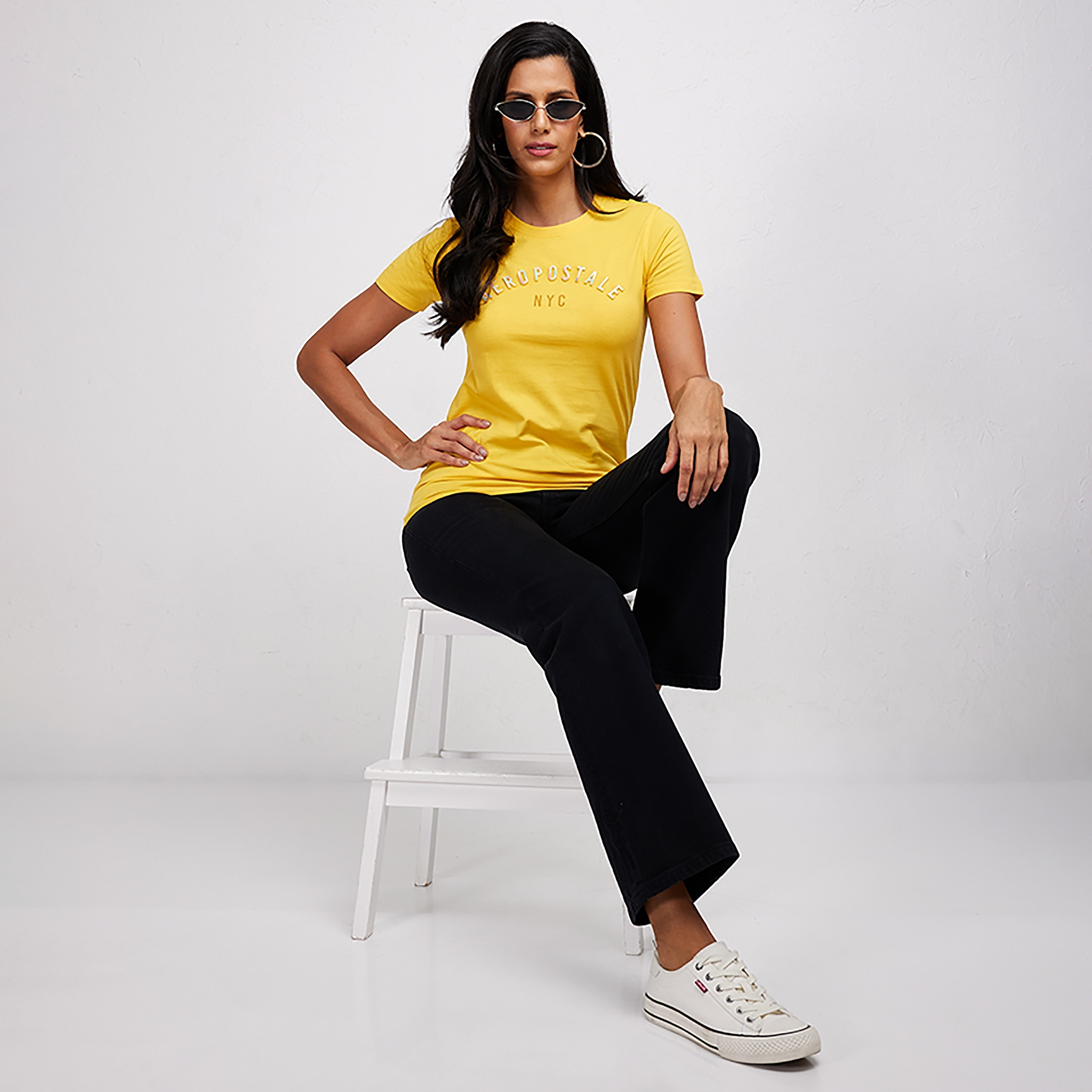تي شيرت نسائي بأكمام قصيرة ورقبة دائرية وشعار منقوش من أيروبوستال-women-clothing-tshirts-image-2