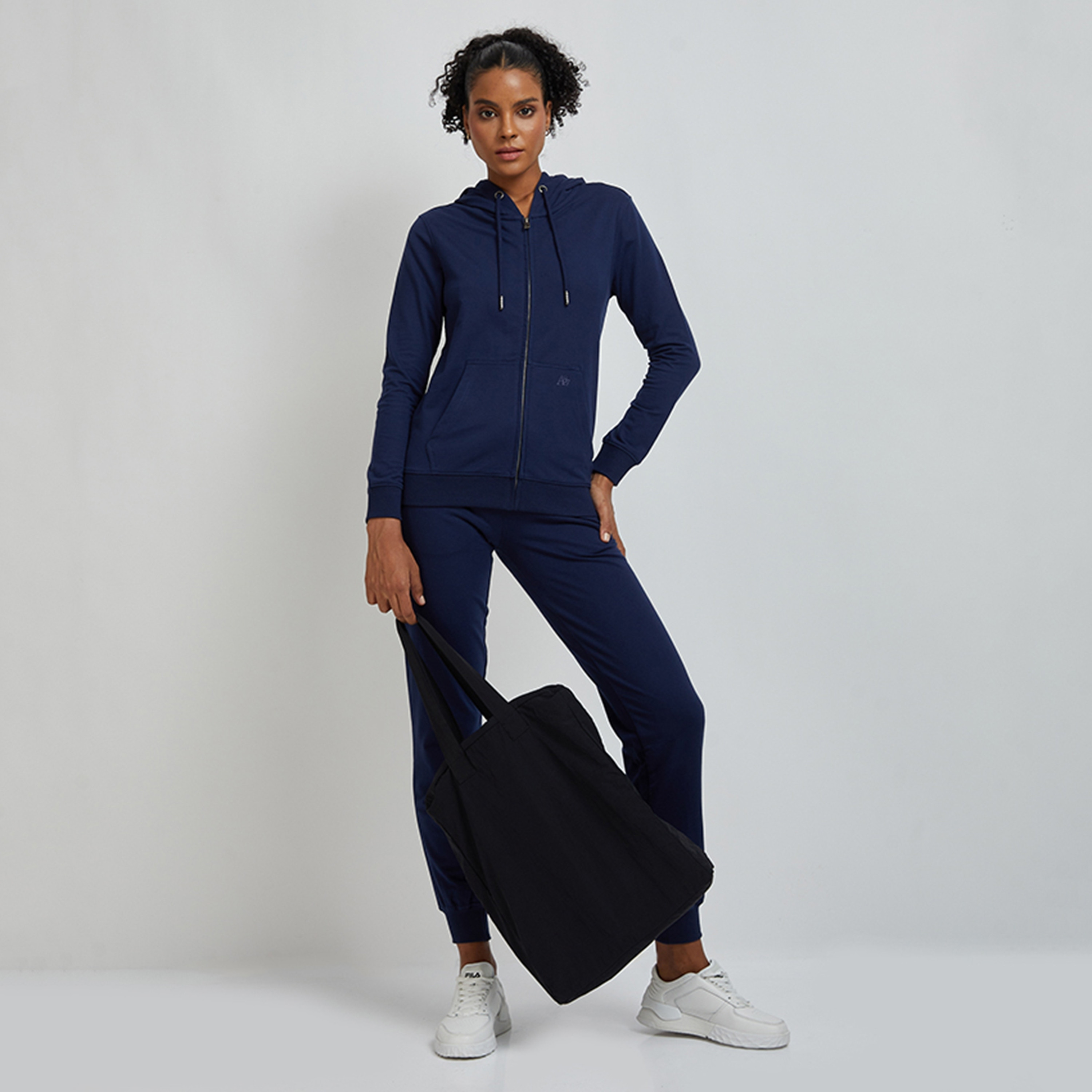 هودي سادة برقبة بغطاء رأس وأكمام طويلة للنساء بسحاب من أيروبوستال-women-clothing-hoodiesandsweatshirts-hoodies-image-2