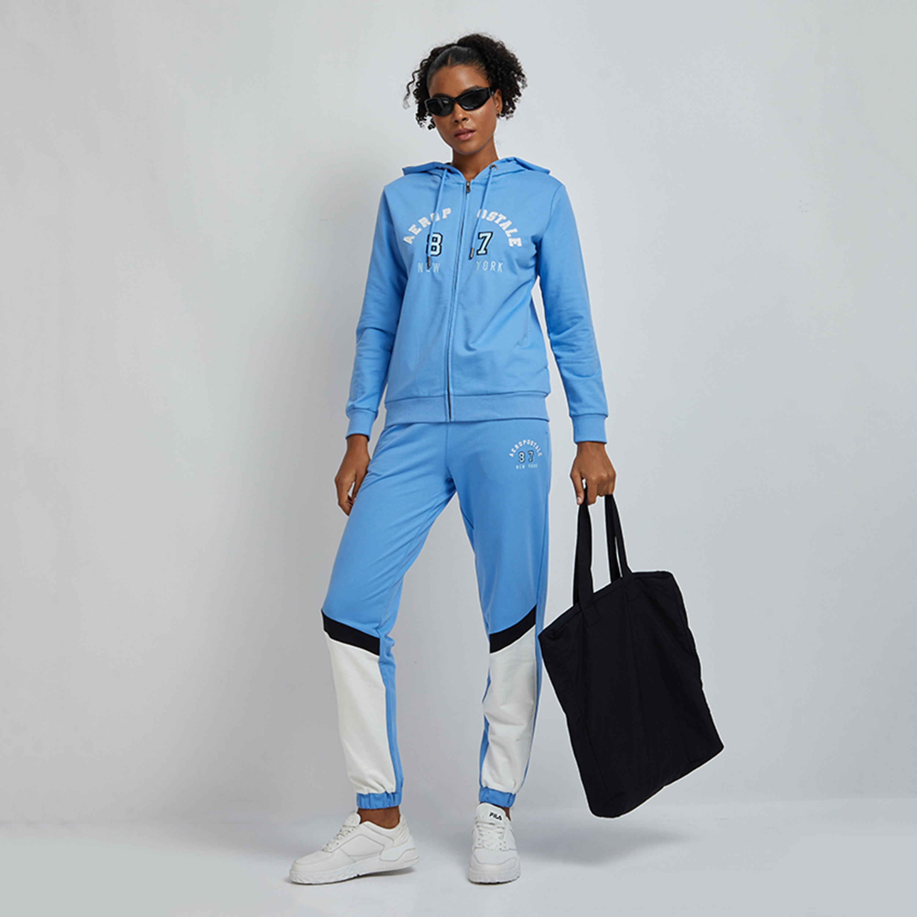 بلوزة نسائية بغطاء رأس وسحاب وأكمام طويلة مزينة بشعار من أيروبوستال-women-clothing-hoodiesandsweatshirts-hoodies-image-2