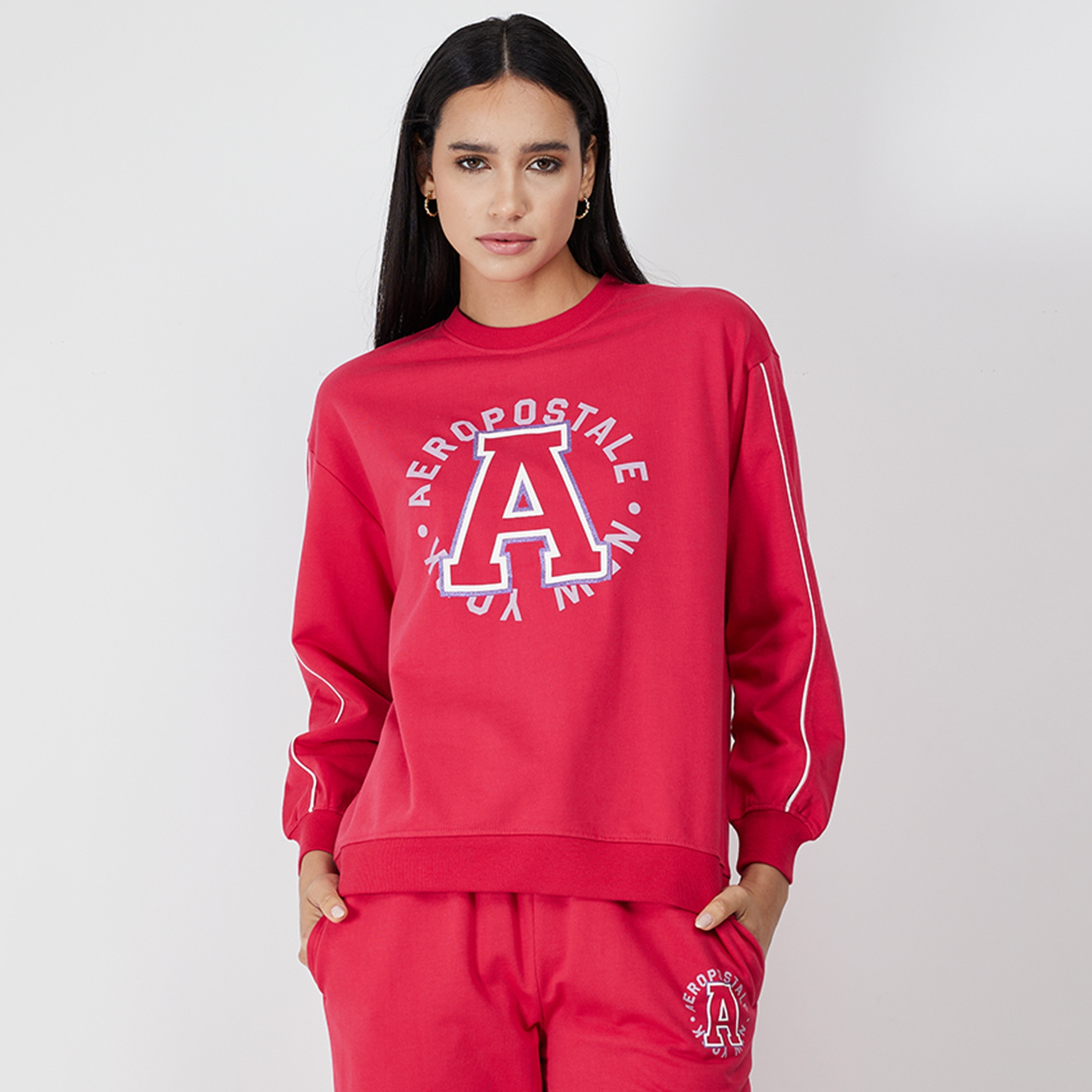 سويت شيرت نسائي برقبة دائرية وأكمام منسدلة وطبعة شعار من أيروبوستال-women-clothing-hoodiesandsweatshirts-sweatshirts-image-5