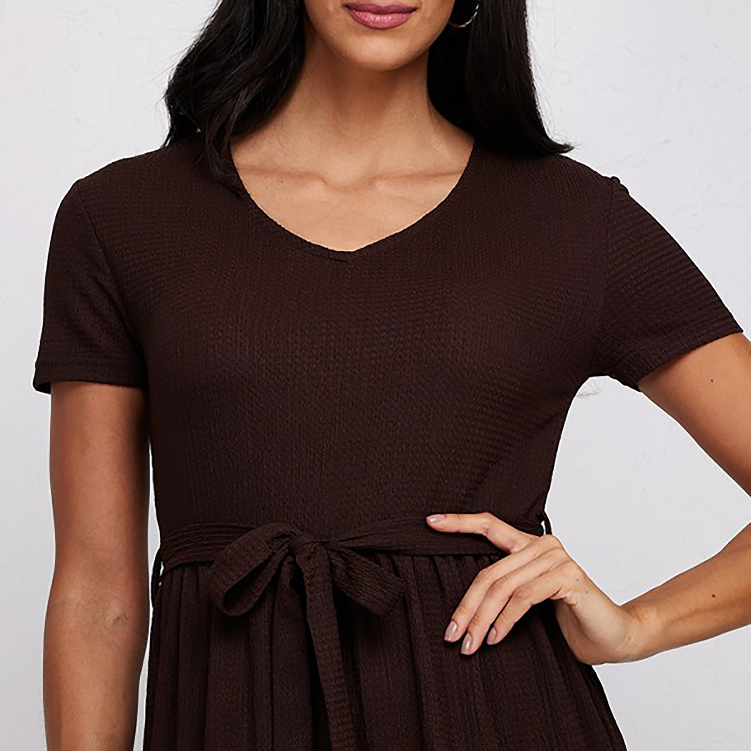 فستان ميدي بطبقات ورقبة على شكل فى مع تكسثرد من إيروبوستال-women-clothing-dresses-image-7