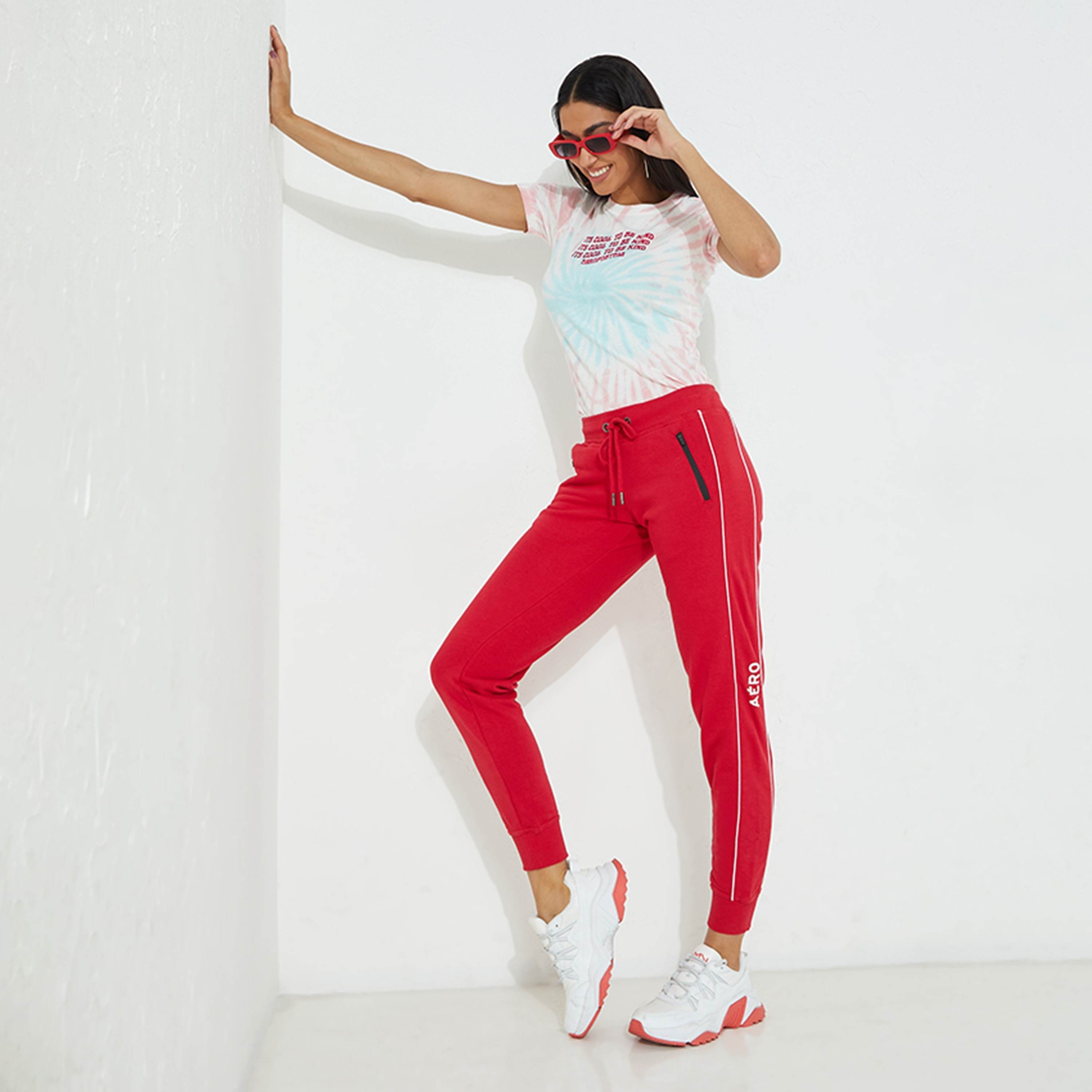 بنطلون ركض نسائي بخصر متوسط وتفاصيل حواف ورباط من أيروبوستال-women-clothing-bottoms-joggers-image-2