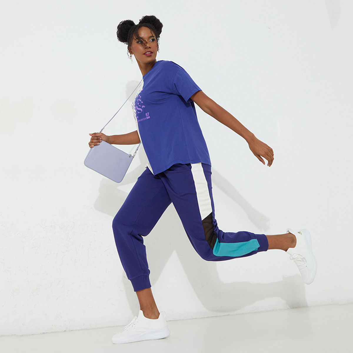 Aeropostale Women Navy Blue Colour Blocked Elasticated Waistband Joggers with Slant Pockets-women-clothing-bottoms-joggers-image-4
