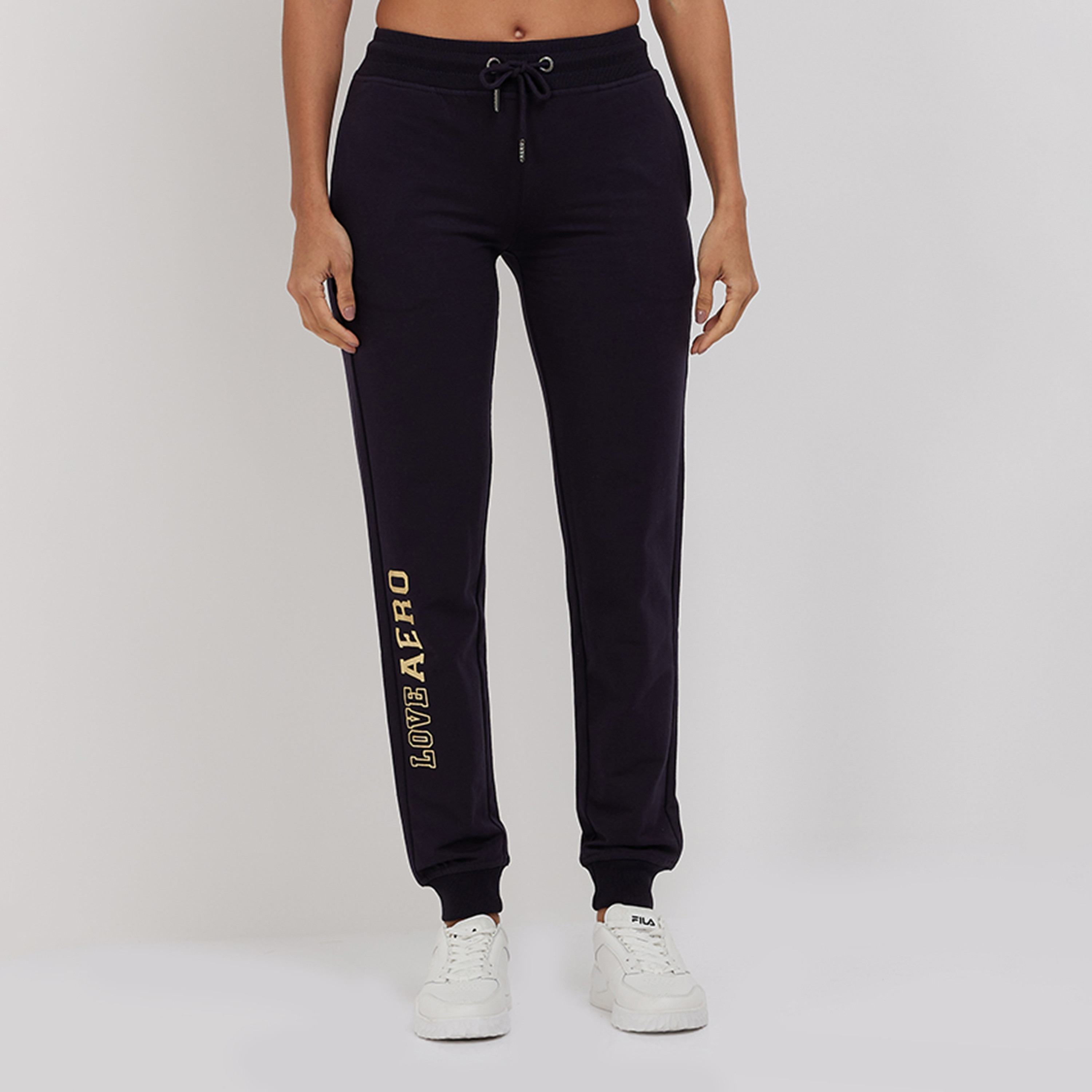 بنطلون ركض نسائي بخصر متوسط ورباط بطبعة نصية من أيروبوستال-women-clothing-bottoms-joggers-image-1