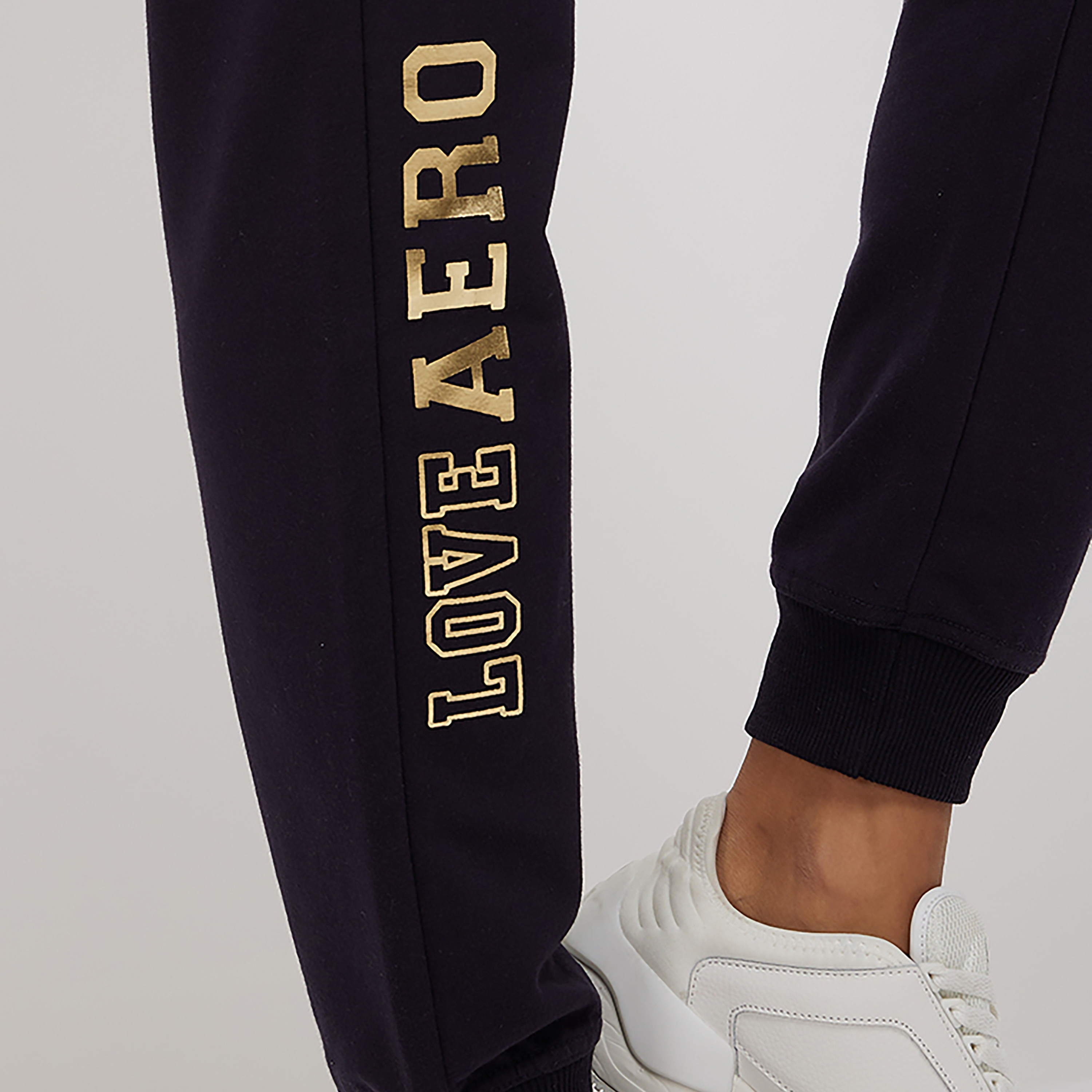 بنطلون ركض نسائي بخصر متوسط ورباط بطبعة نصية من أيروبوستال-women-clothing-bottoms-joggers-image-3