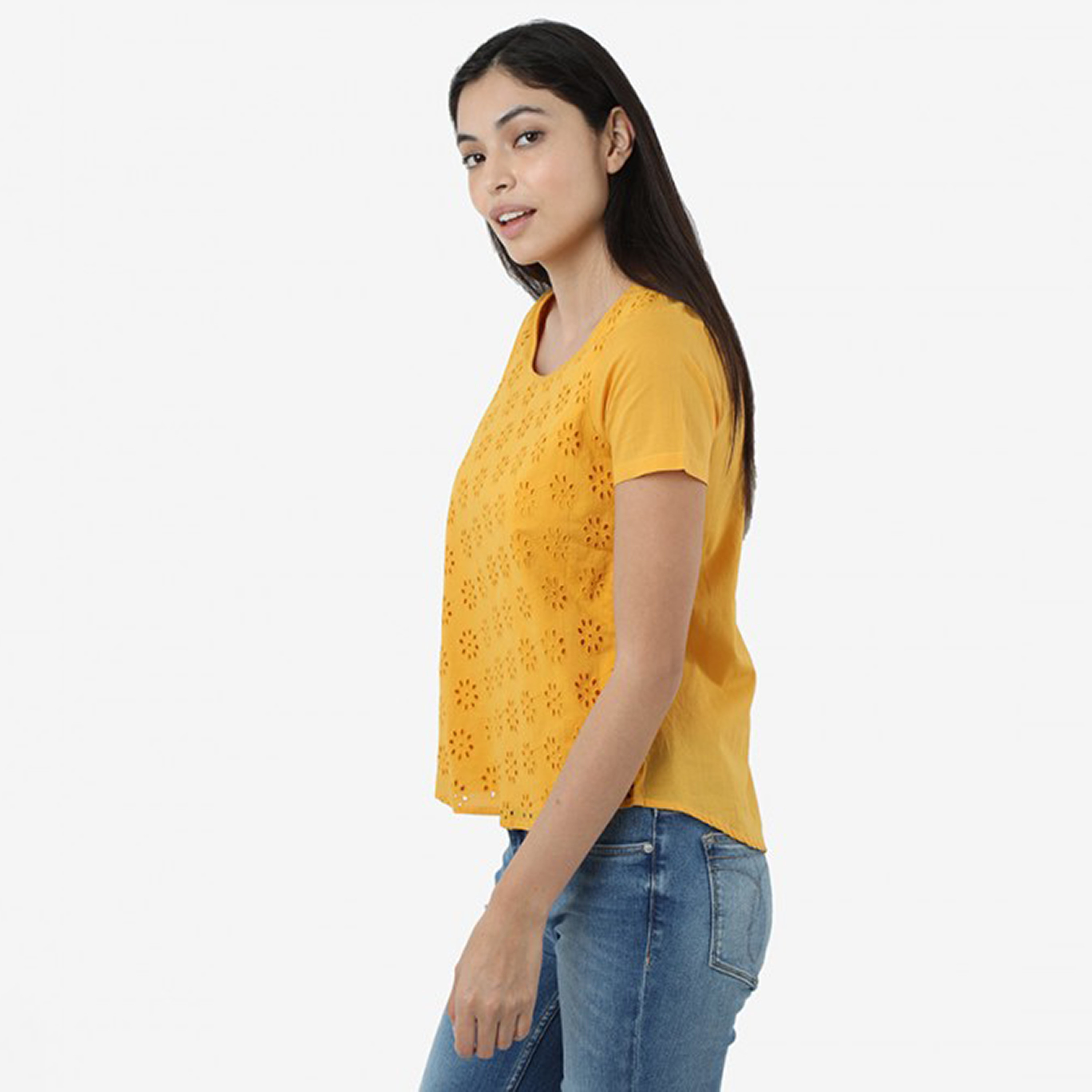 توب نسائي بتطريز عين الثور من آيروبوستيل-women-clothing-shirtsandblouses-blouses-image-6