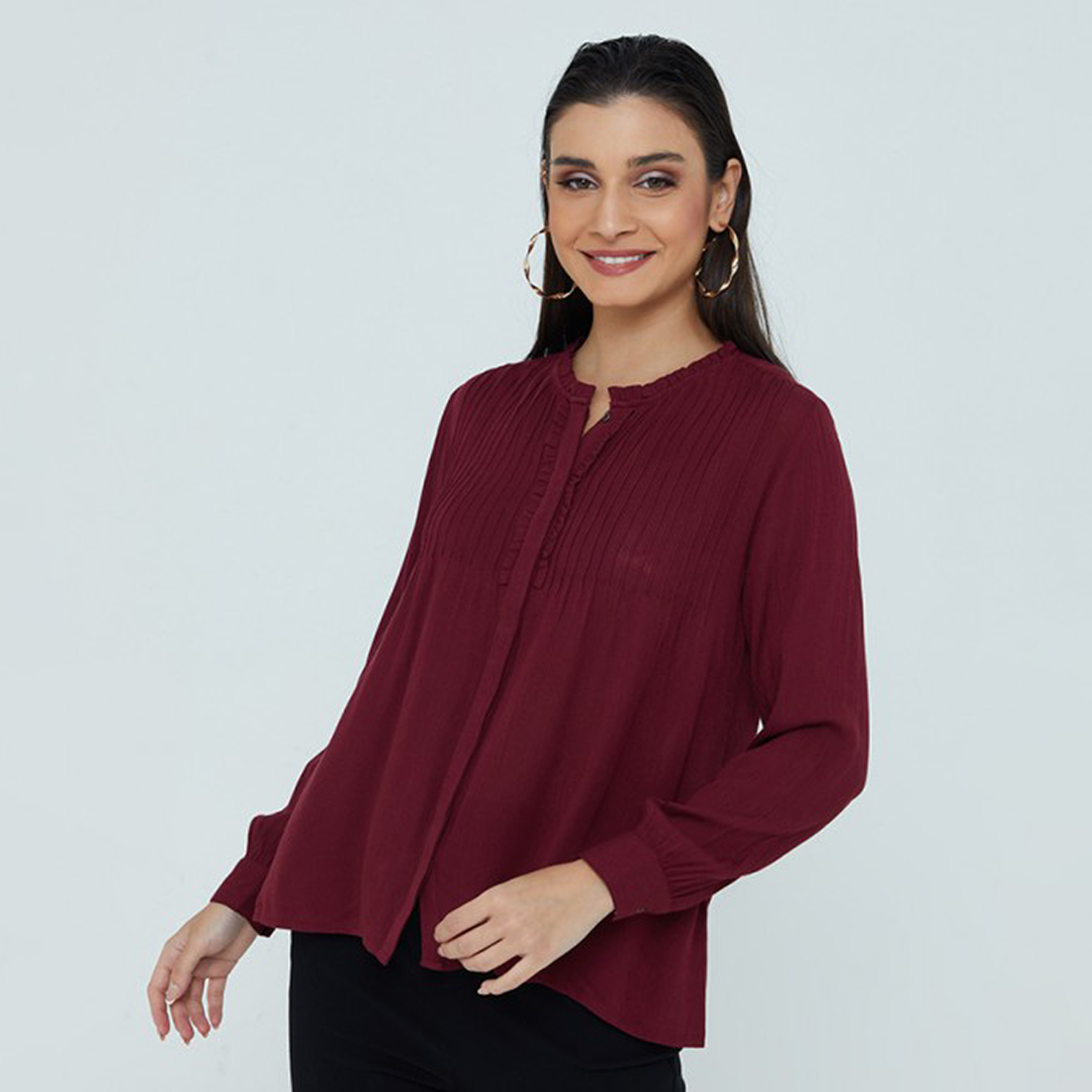 توب نسائي بياقة بكشكشة وتفاصيل ثنيات أمامية من آيروبوستيل-women-clothing-shirtsandblouses-blouses-image-5