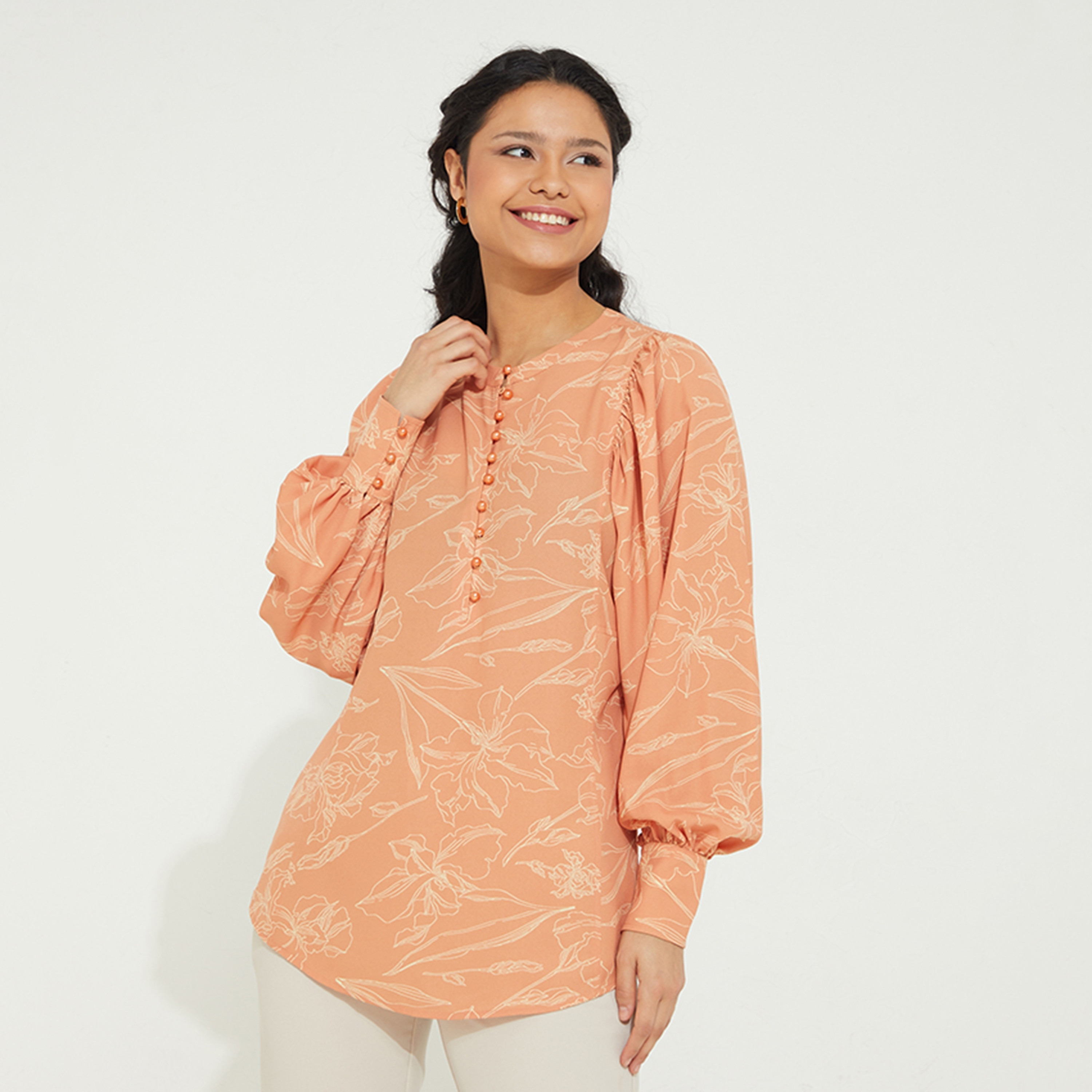 بلوزة نسائية بأكمام منفوخة وطبعة زهور من أيروبوستال-women-clothing-shirtsandblouses-blouses-image-5