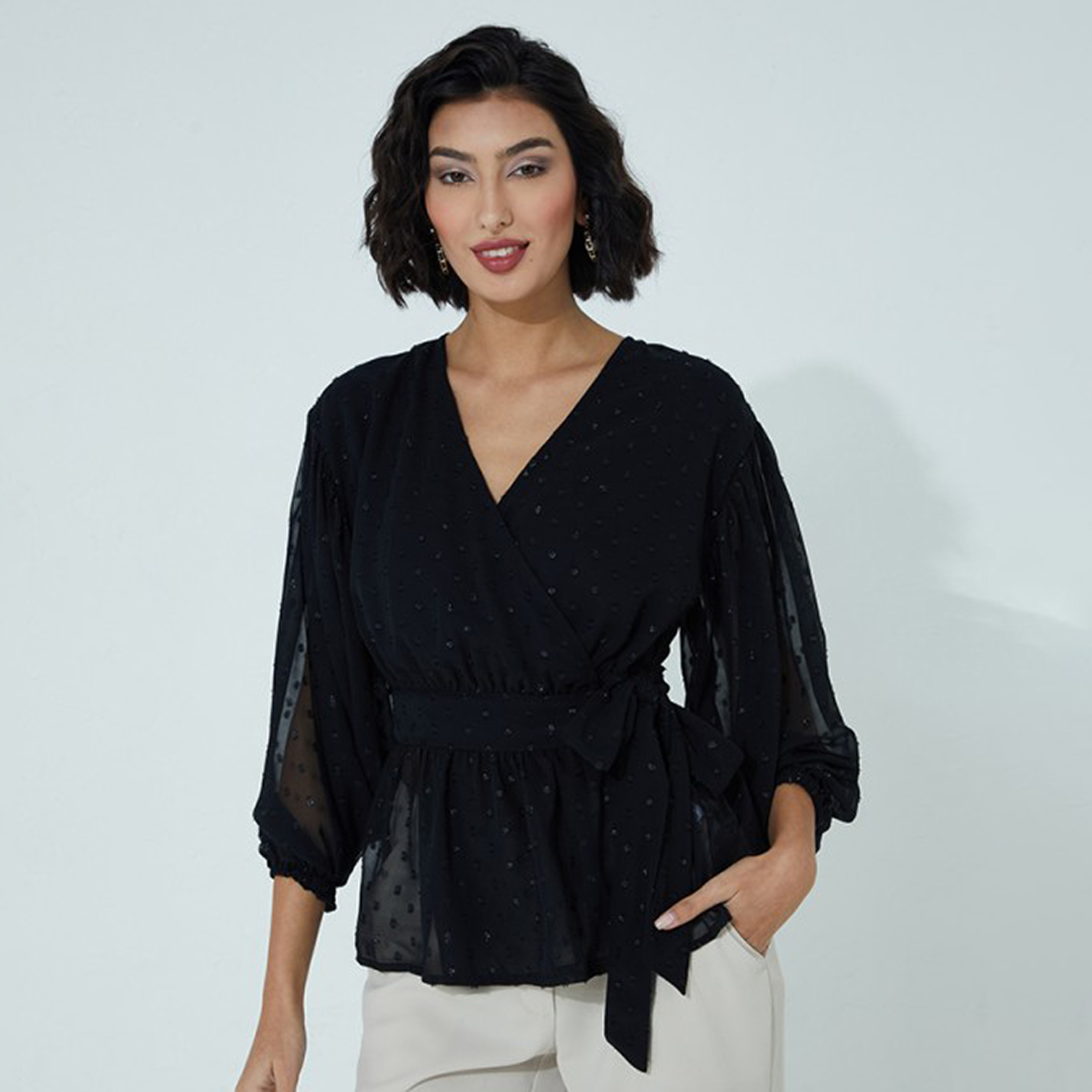 بلوزة نسائية ملفوفة بأكمام منفوخة دوبي ماجينتا من أيروبوستال-women-clothing-shirtsandblouses-blouses-image-4