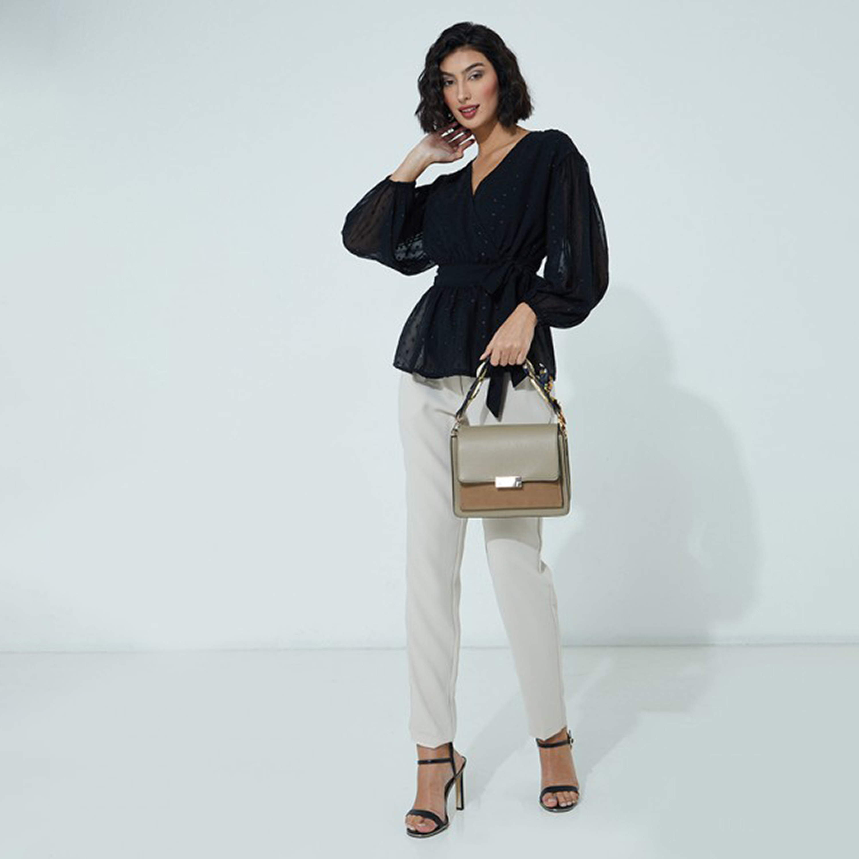 بلوزة نسائية ملفوفة بأكمام منفوخة دوبي ماجينتا من أيروبوستال-women-clothing-shirtsandblouses-blouses-image-3