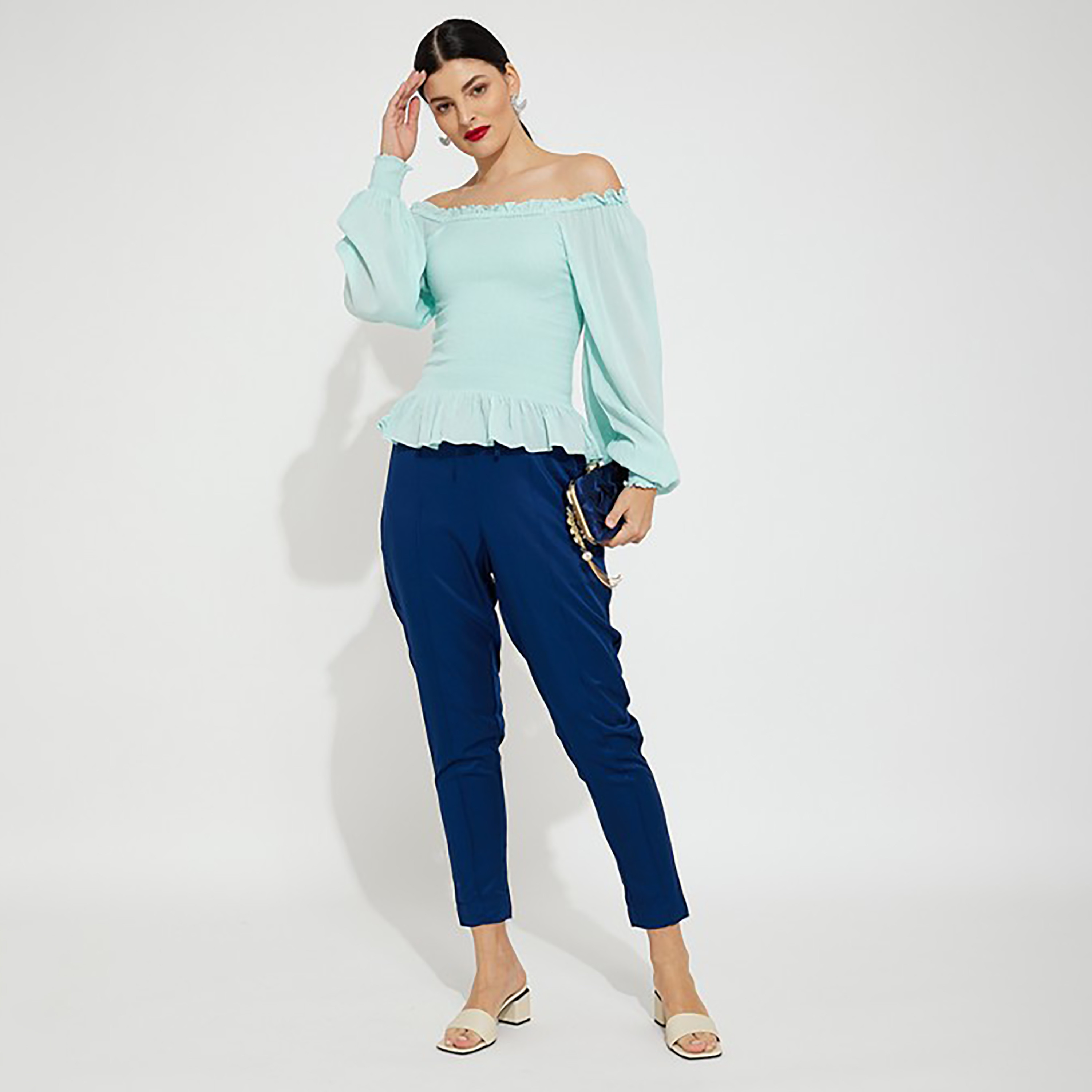 بلوزة من إيروبوستال برقبة مربعة مدخنة وأكمام بالون ذات -women-clothing-shirtsandblouses-blouses-image-2