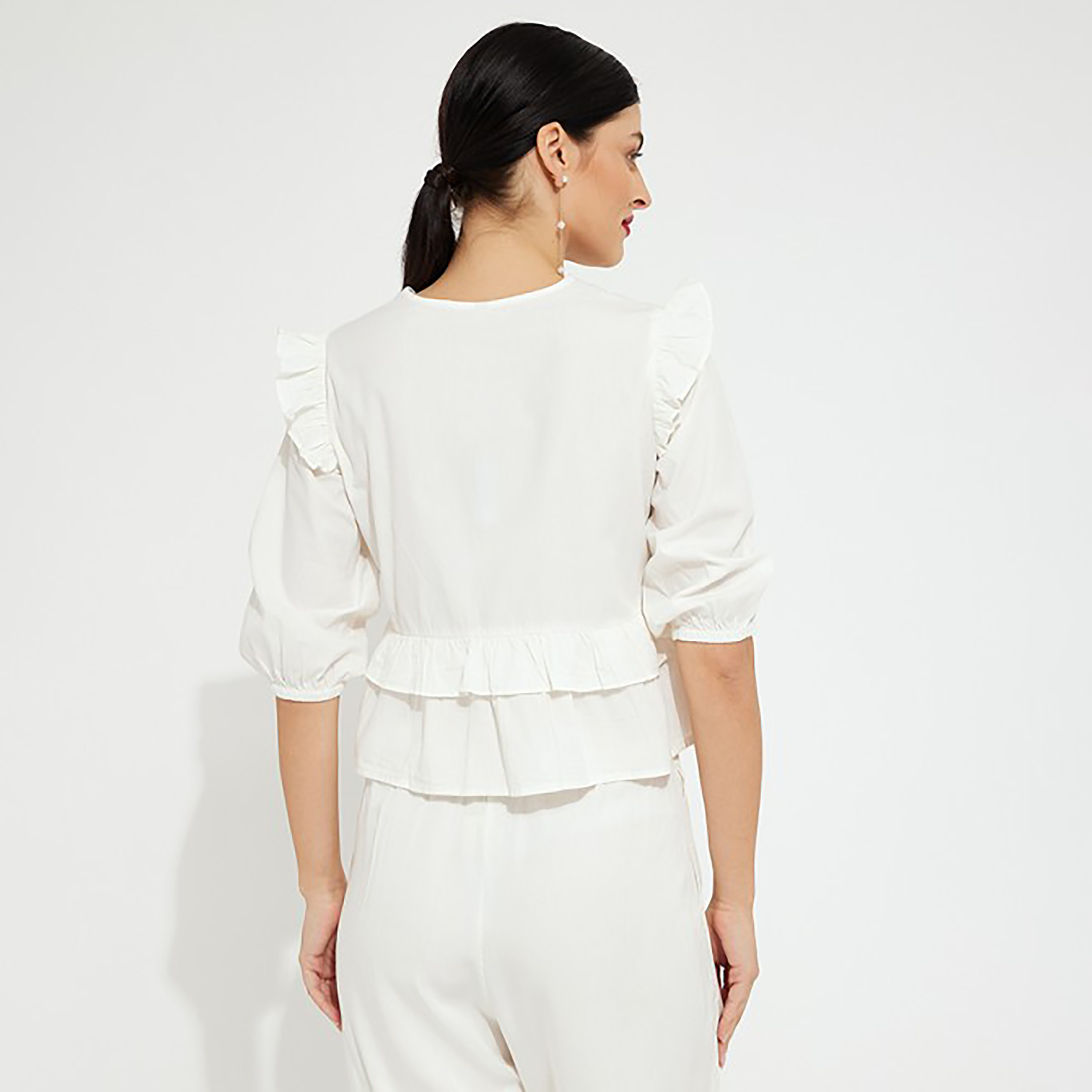 بلوزة من إيروبوستال مطرزة بياقة علي شكل وي وأكمام ثلاثة أرباع-women-clothing-shirtsandblouses-blouses-image-1
