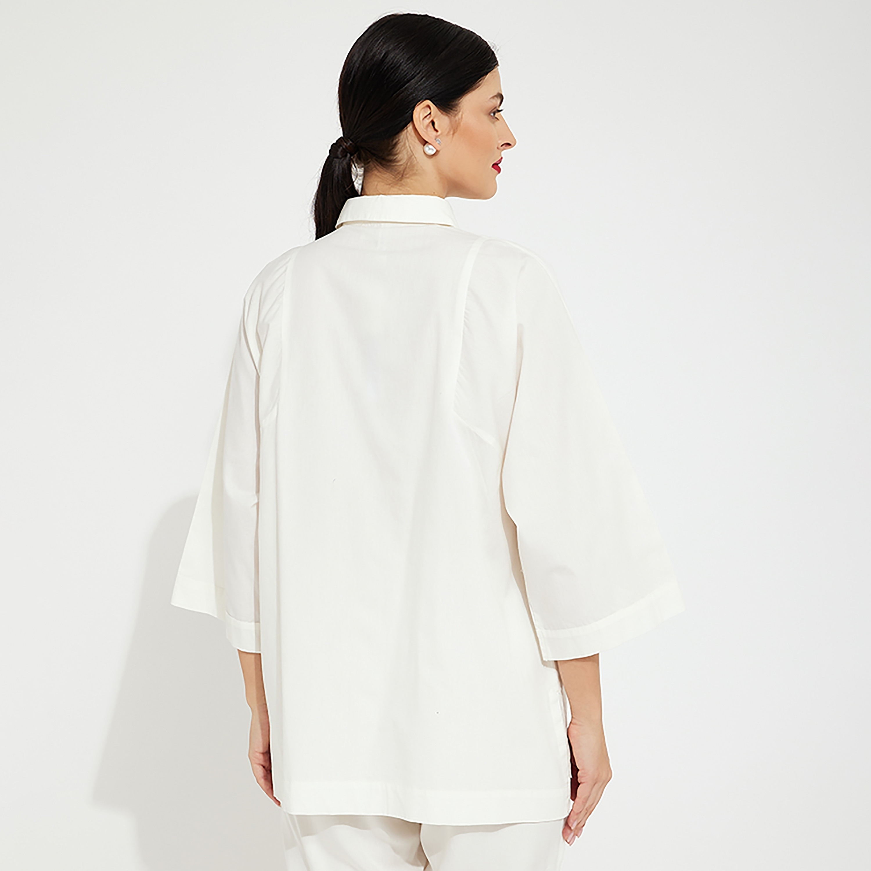قميص نسائي بياقة سادة وأكمام بطول ثلاثة أرباع من أيروبوستال-women-clothing-shirtsandblouses-shirts-image-4
