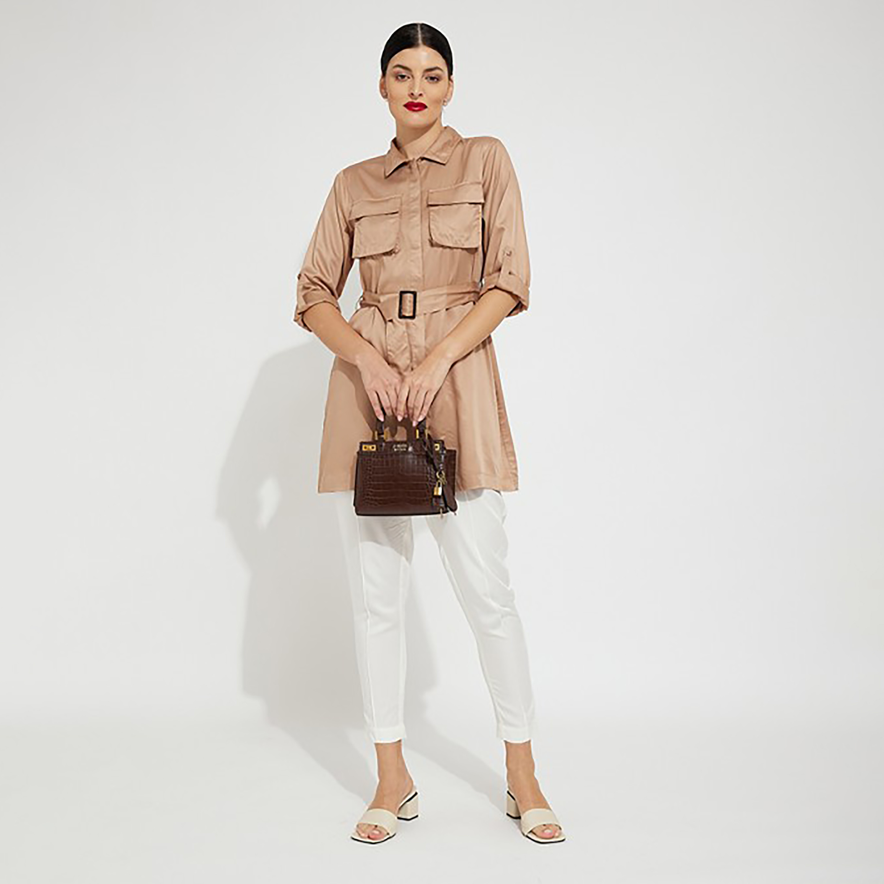 قميص بأكمام قابلة للطي بياقة سادة من ايروبوستال-women-clothing-shirtsandblouses-blouses-image-2