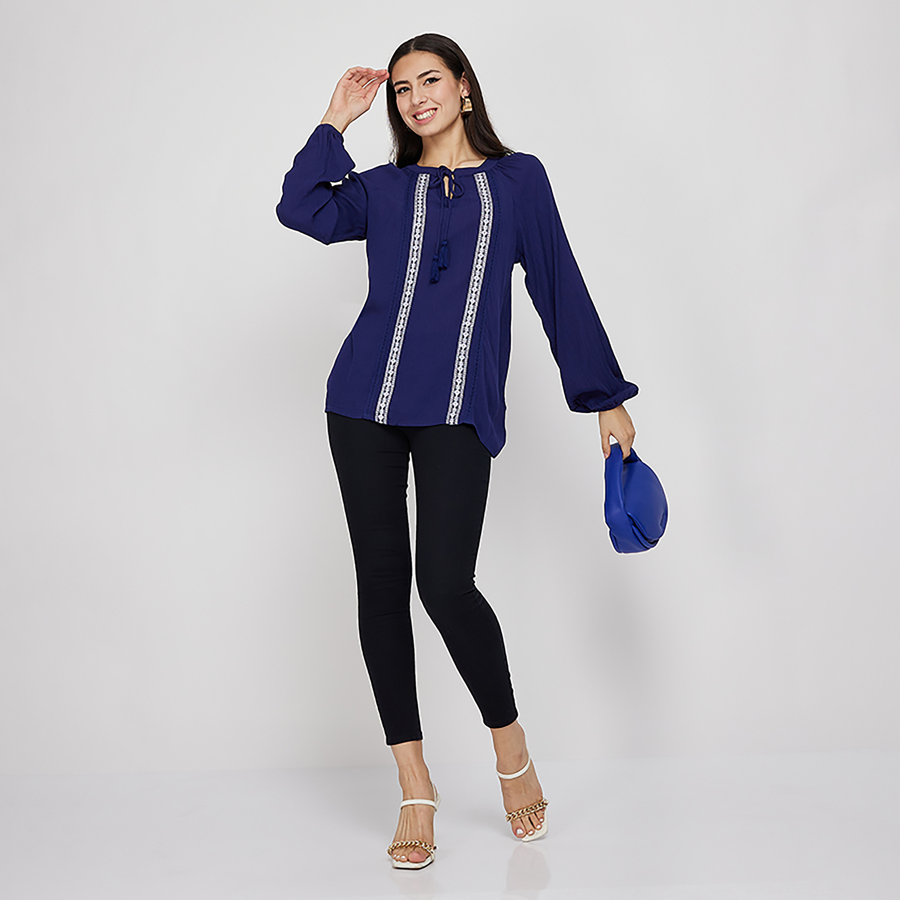 بلوزة مطرزة بفتحة المفتاح وأكمام طويلة من ايروبوستال-women-clothing-shirtsandblouses-blouses-image-2