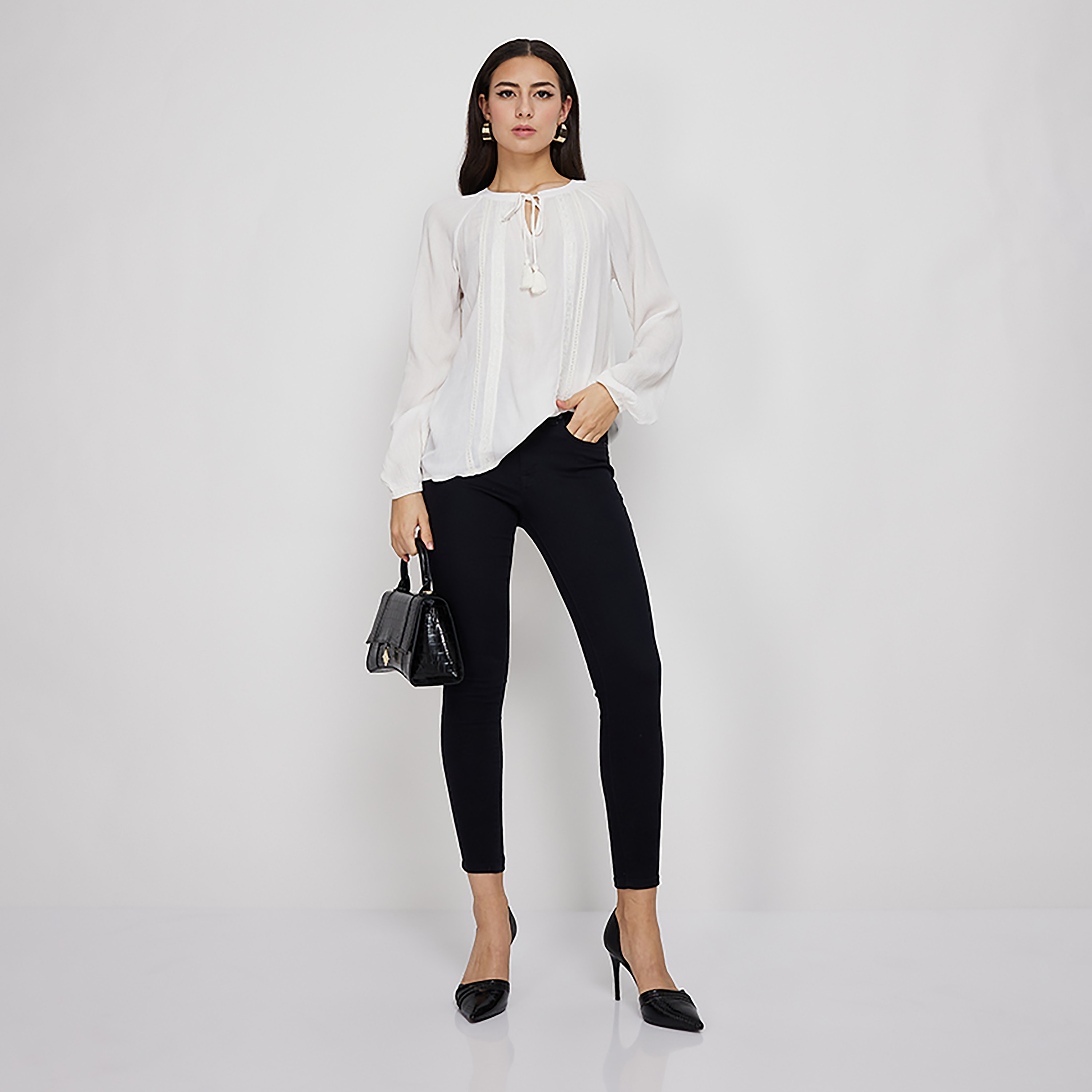 بلوزة مطرزة بفتحة المفتاح وأكمام طويلة من ايروبوستال-women-clothing-shirtsandblouses-blouses-image-6