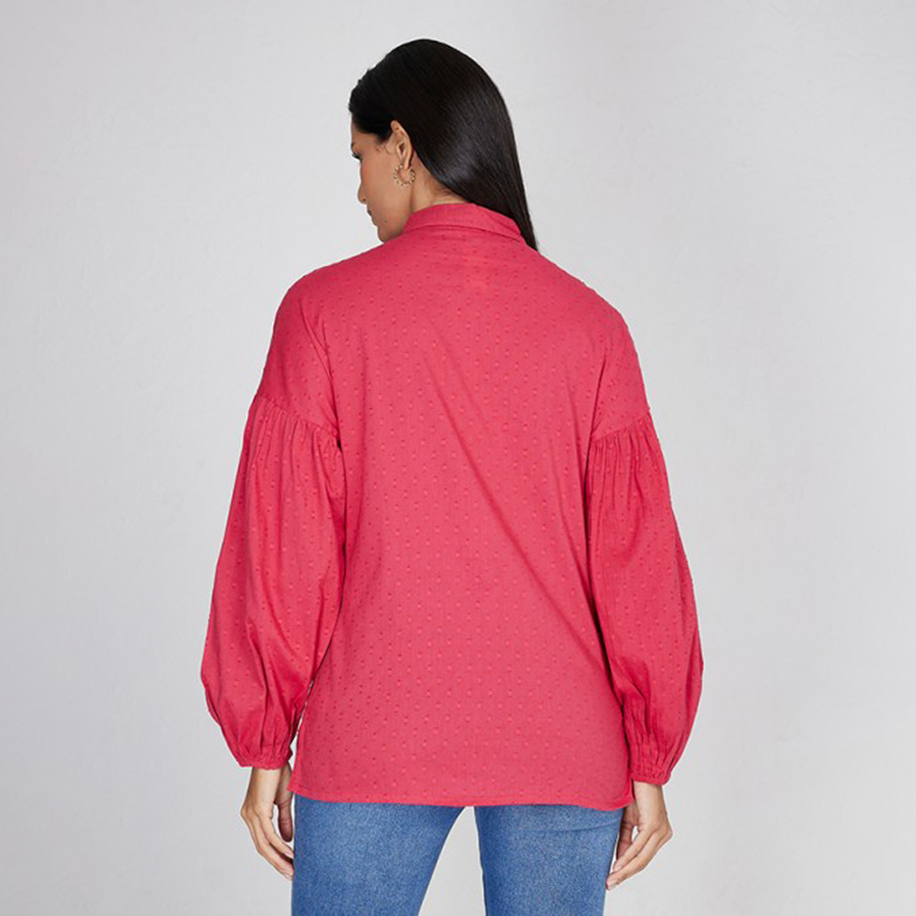 قميص نسائي بأكمام بالون وياقة دوبي من آيروبوستيل-women-clothing-shirtsandblouses-shirts-image-4
