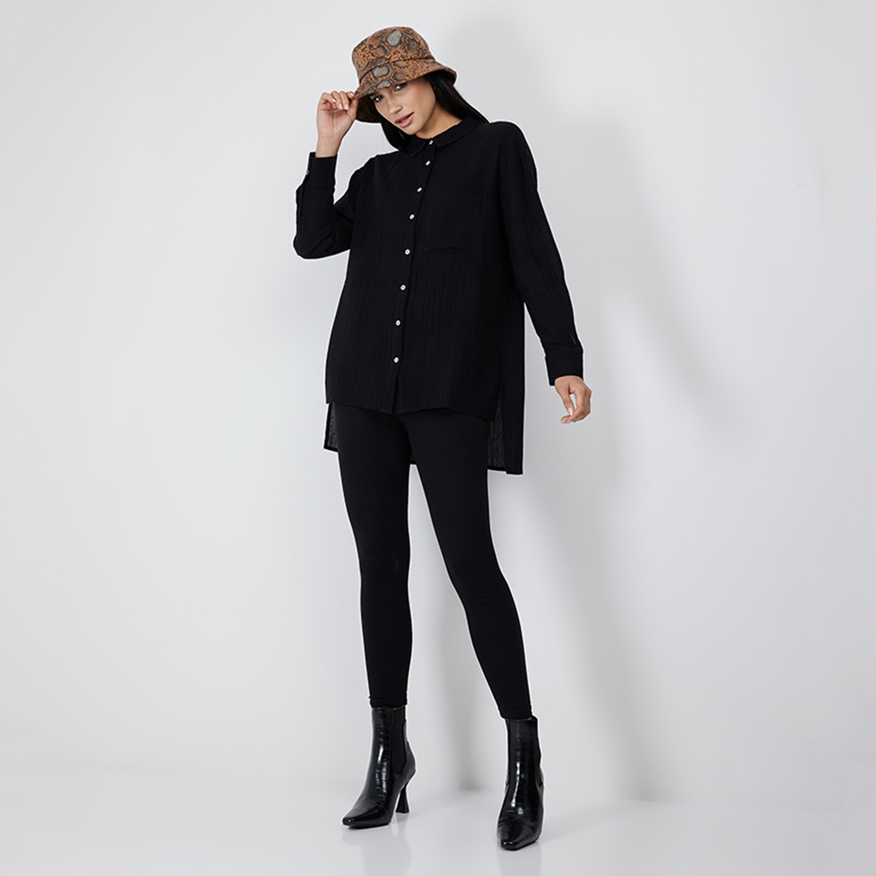 قميص نسائي بأكمام طويلة وياقة منقوشة من أيروبوستال-women-clothing-shirtsandblouses-shirts-image-2