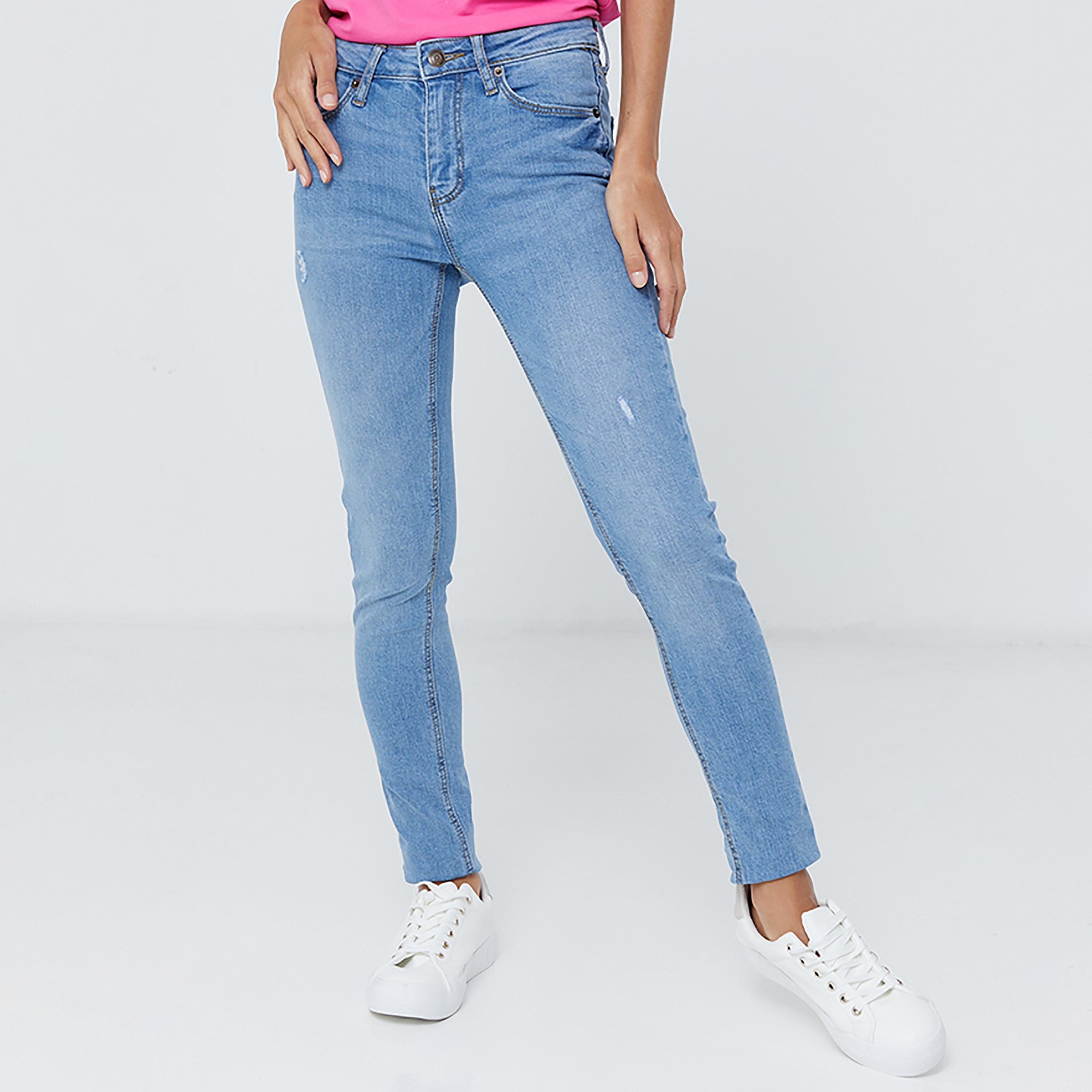 بنطلون جينز نسائي من Aeropostale مغسول بأزرار عالية الارتفاع-women-clothing-bottoms-jeans-image-5