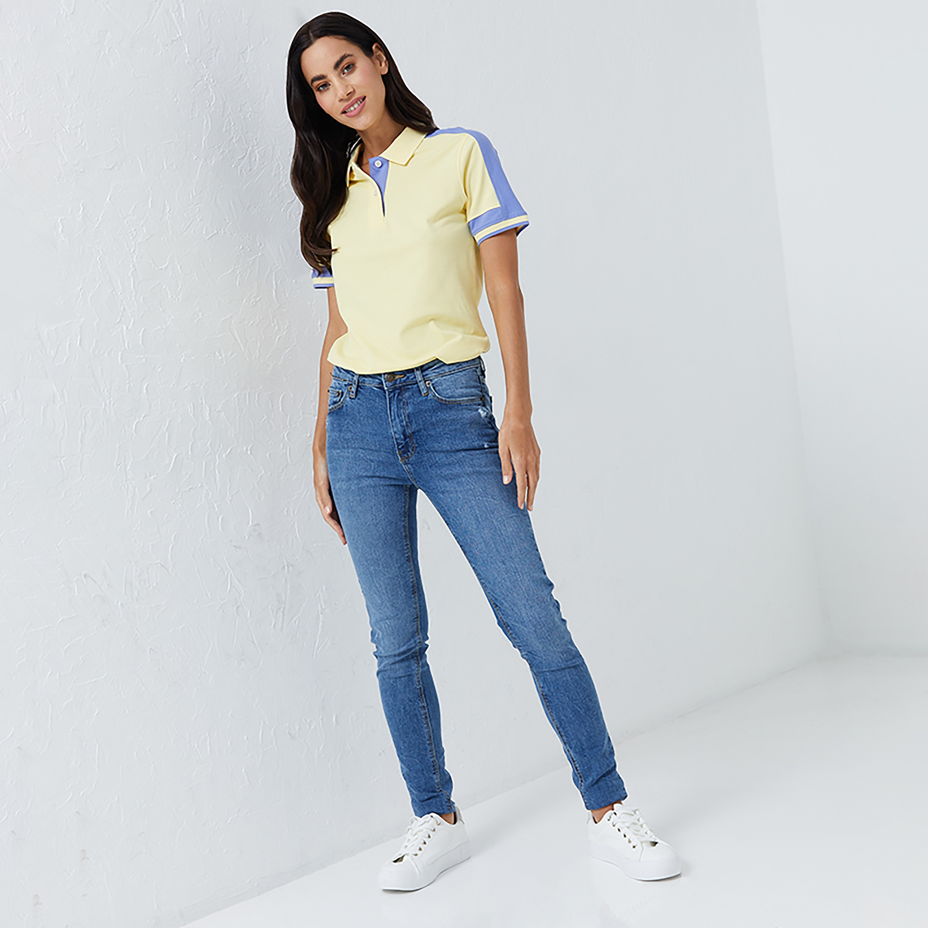 بنطلون جينز نسائي من Aeropostale مغسول بأزرار عالية الارتفاع-women-clothing-bottoms-jeans-image-2