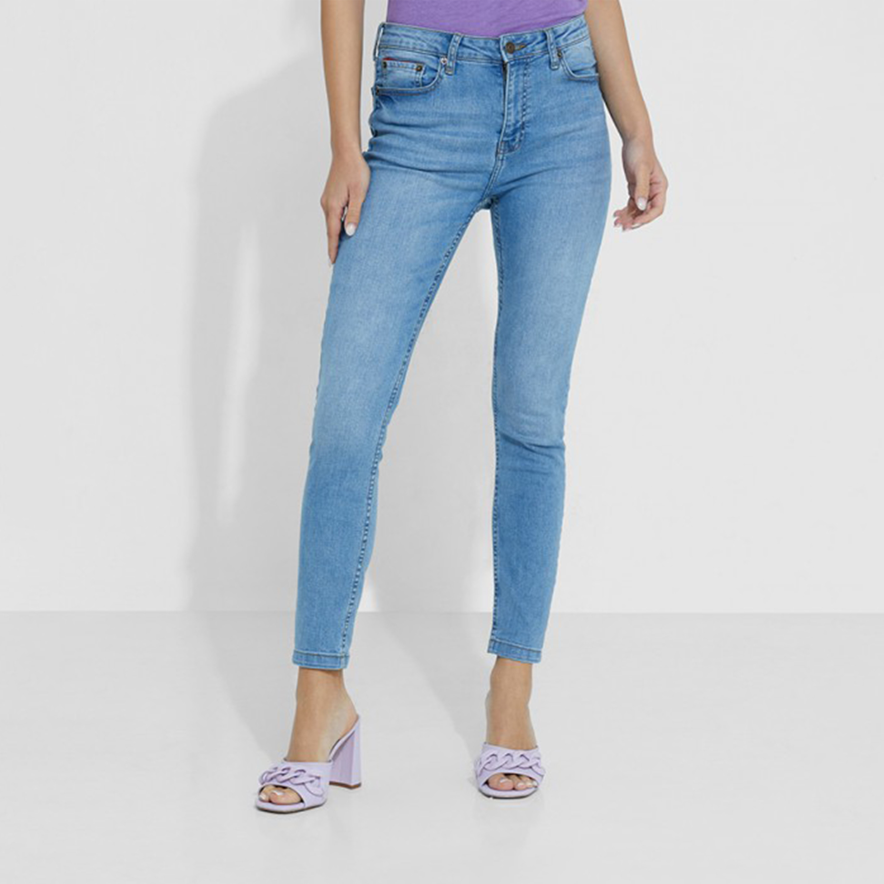 Aeropostale Women's Skinny Fit Mid-Rise Denim with Light Wash-women-clothing-bottoms-jeans-image-1