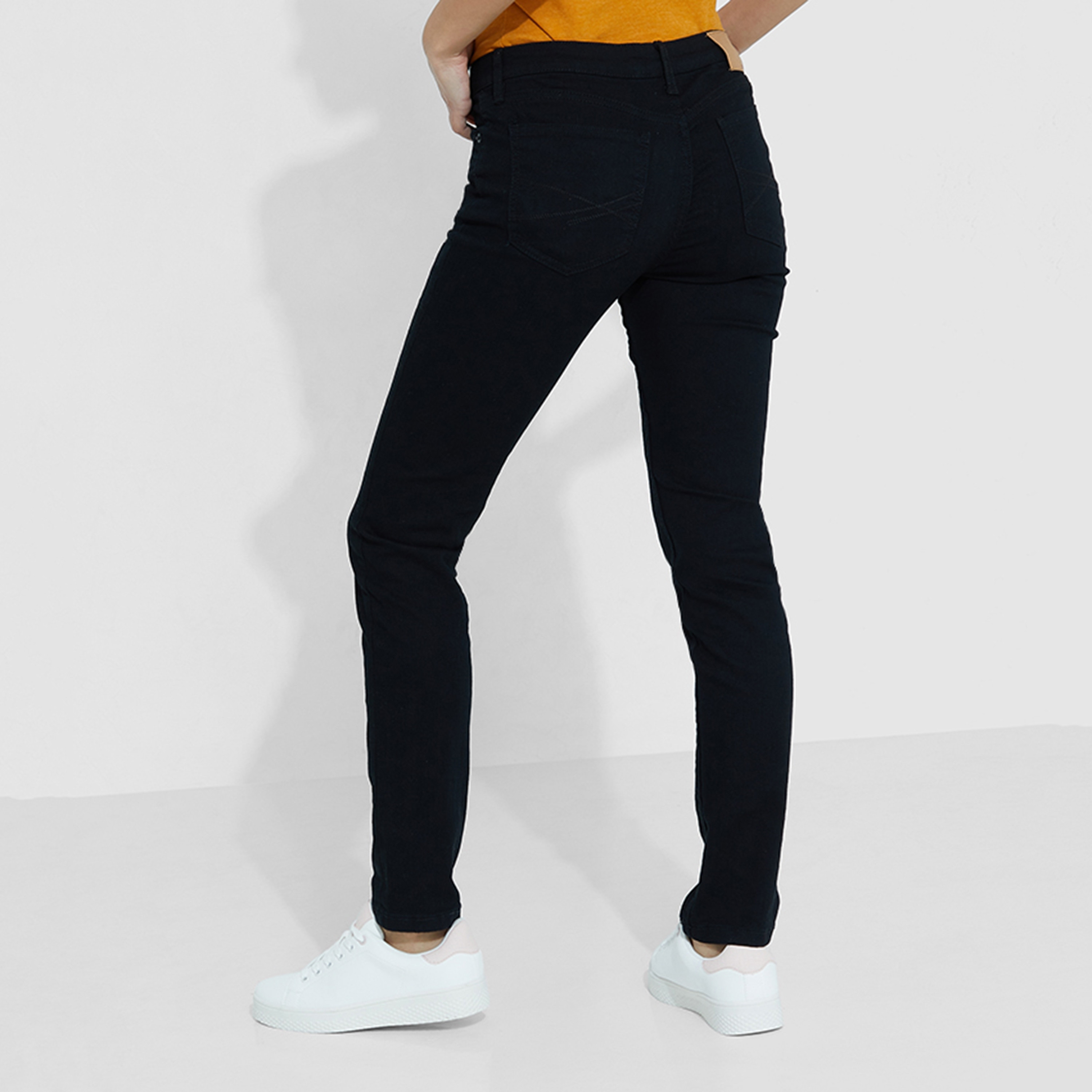 بنطلون جينز نسائي سادة بخصر متوسط وسحاب وأزرار من أيروبوستال-women-clothing-bottoms-jeans-image-4