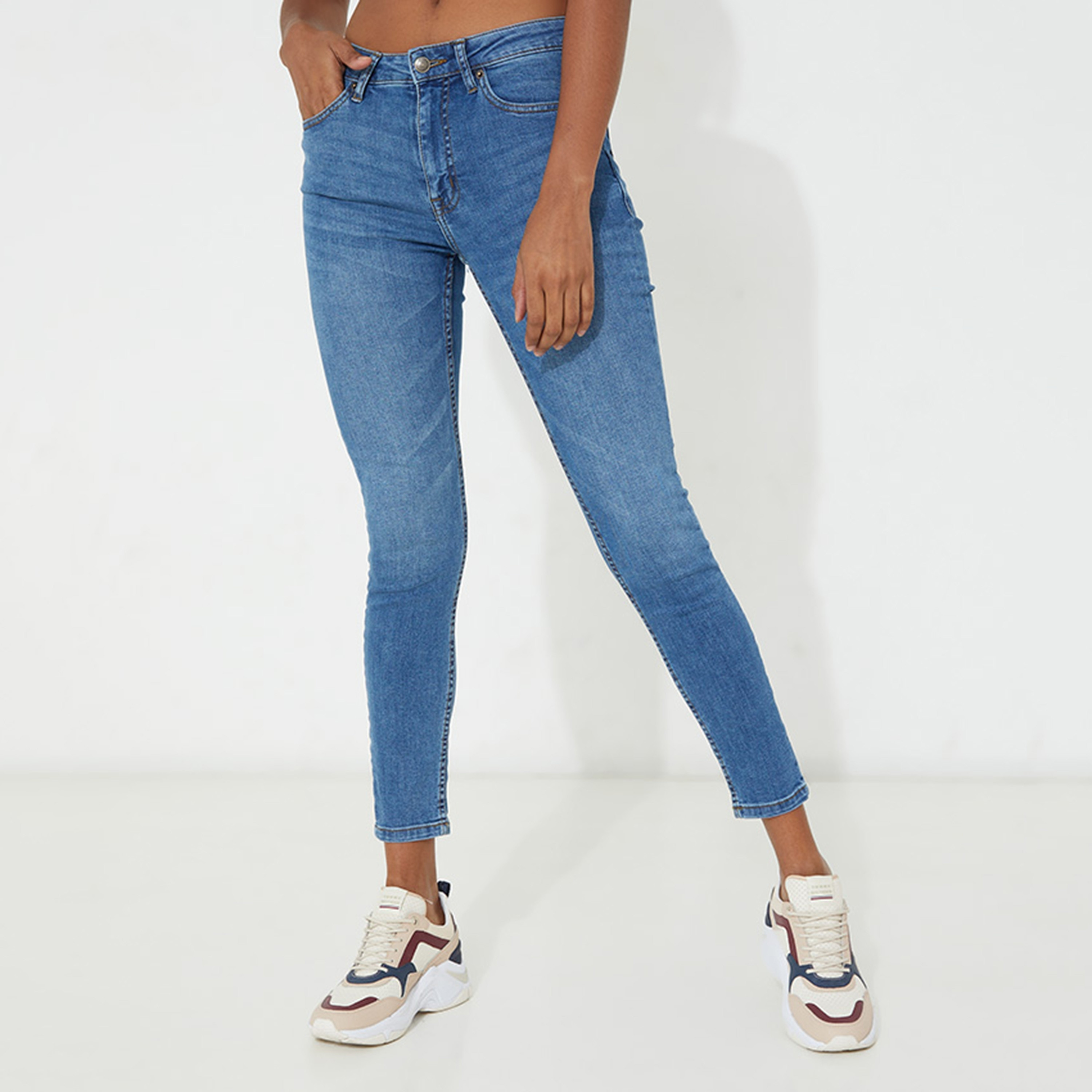 Aeropostale Mid Washed Mid-Rise Button and Zip Fly Women's Jeans-women-clothing-bottoms-jeans-image-1