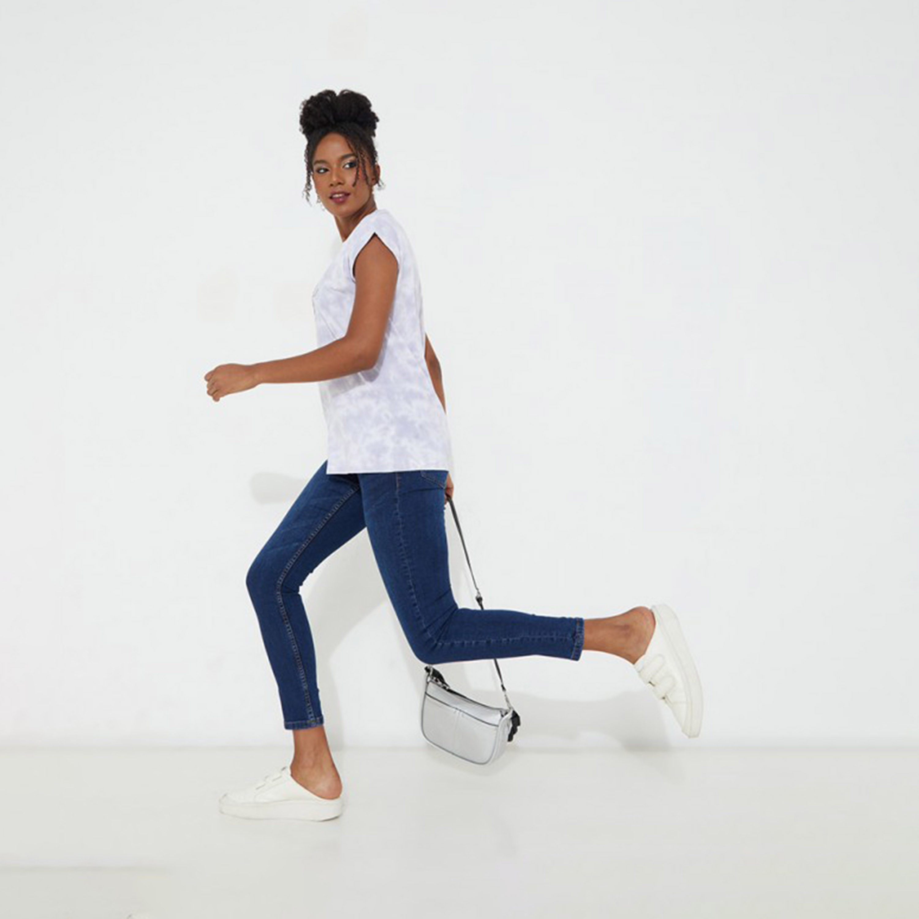 Aeropostale Women's Skinny Fit Mid-Rise Denim with Light Wash-women-clothing-bottoms-jeans-image-4