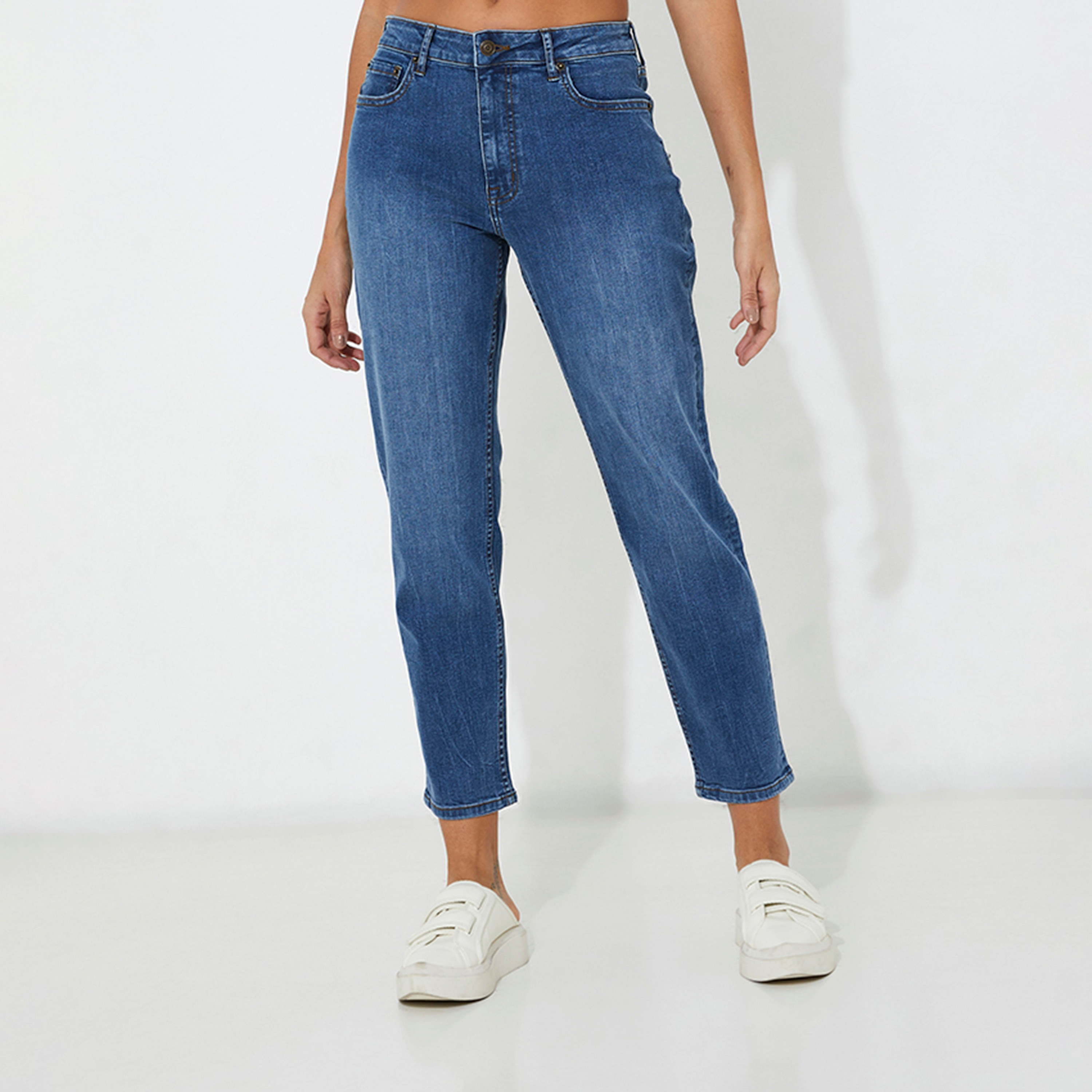 بنطلون جينز نسائي سادة بخصر متوسط وسحاب وأزرار من أيروبوستال-women-clothing-bottoms-jeans-image-1