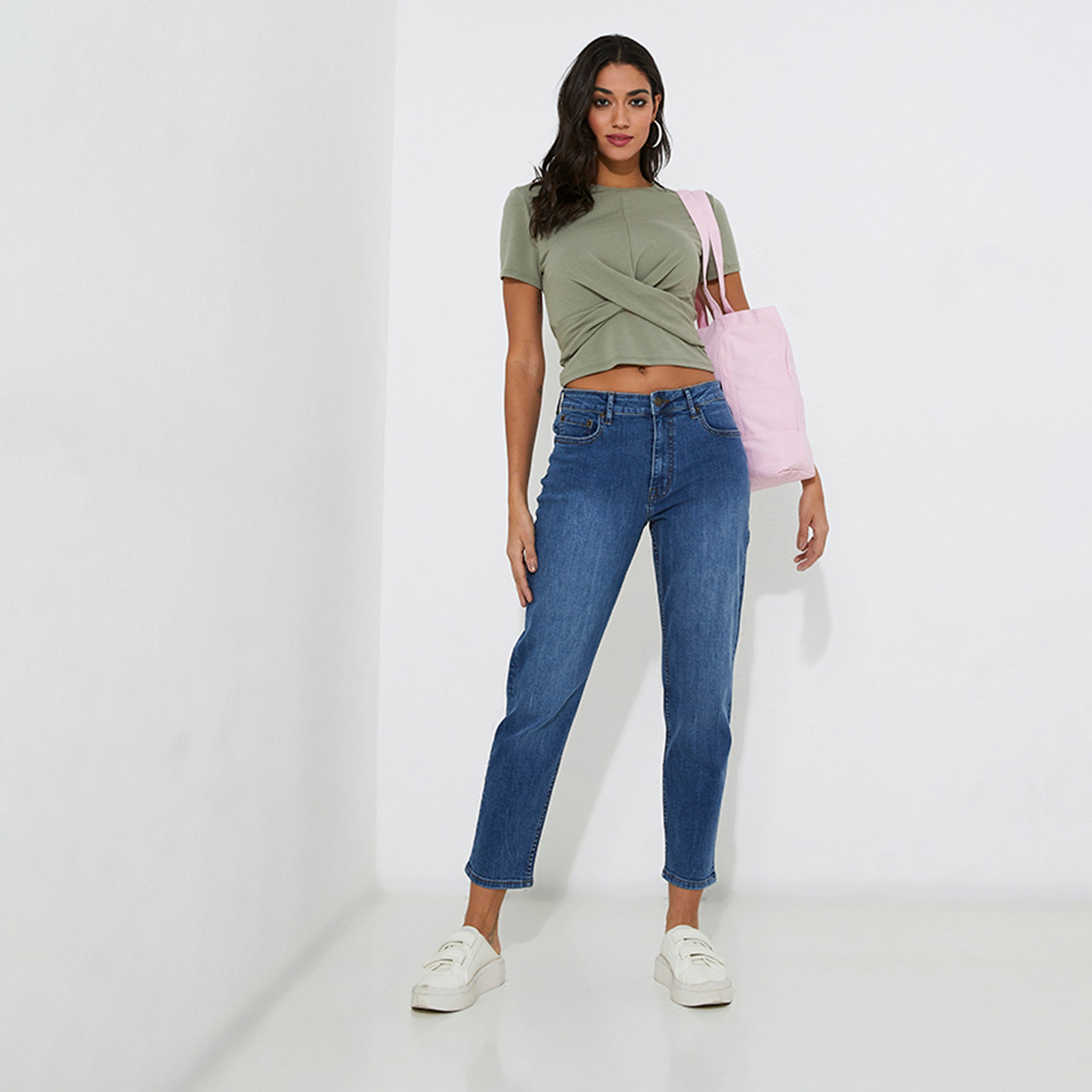 بنطلون جينز نسائي سادة بخصر متوسط وسحاب وأزرار من أيروبوستال-women-clothing-bottoms-jeans-image-2