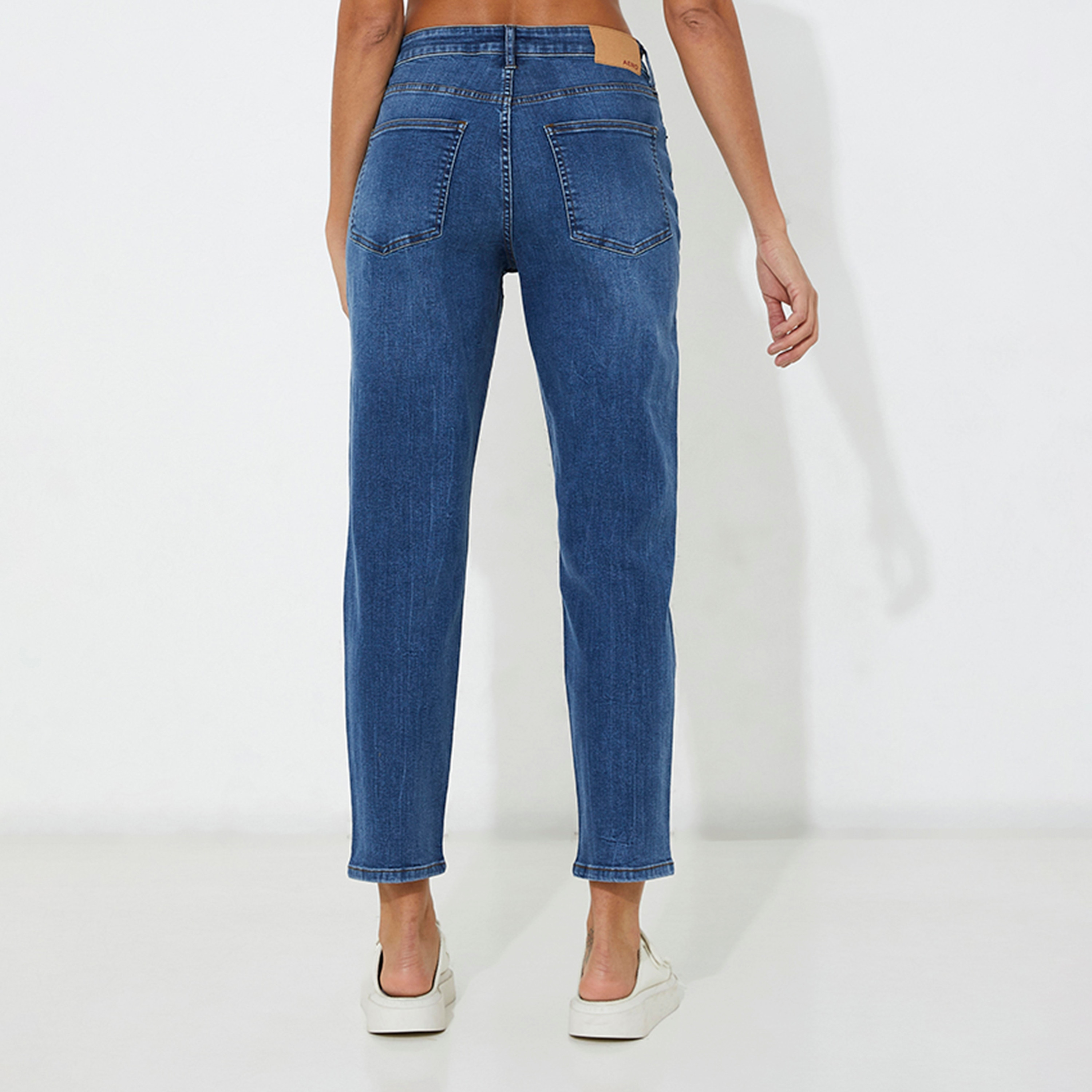 بنطلون جينز نسائي سادة بخصر متوسط وسحاب وأزرار من أيروبوستال-women-clothing-bottoms-jeans-image-4