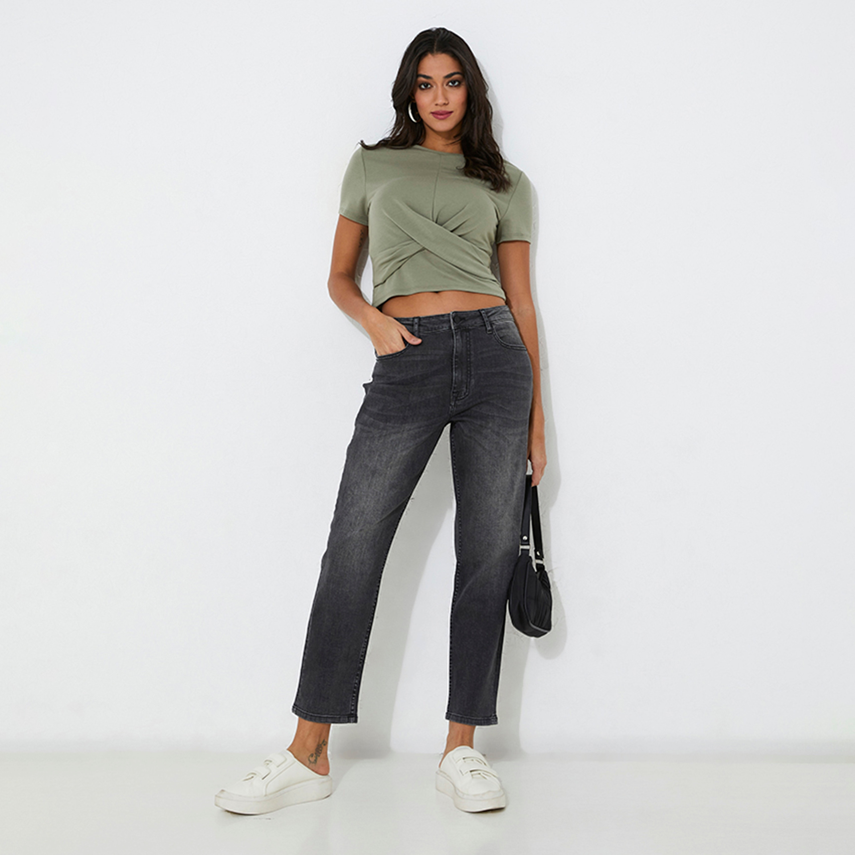 بنطلون جينز نسائي سادة بخصر متوسط وسحاب وأزرار من أيروبوستال-women-clothing-bottoms-jeans-image-6