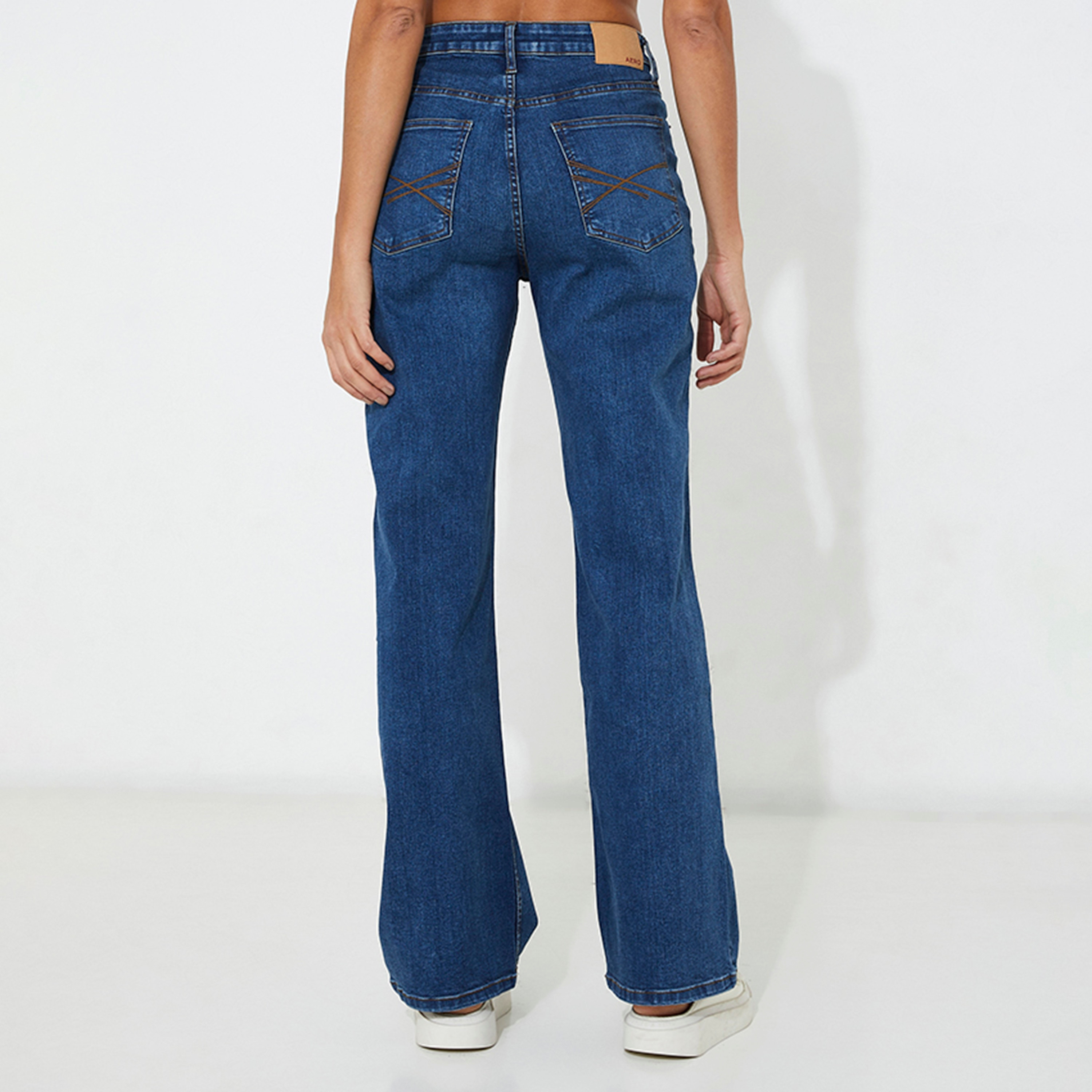 بنطلون جينز نسائي سادة بخصر متوسط وسحاب وأزرار من أيروبوستال-women-clothing-bottoms-jeans-image-4
