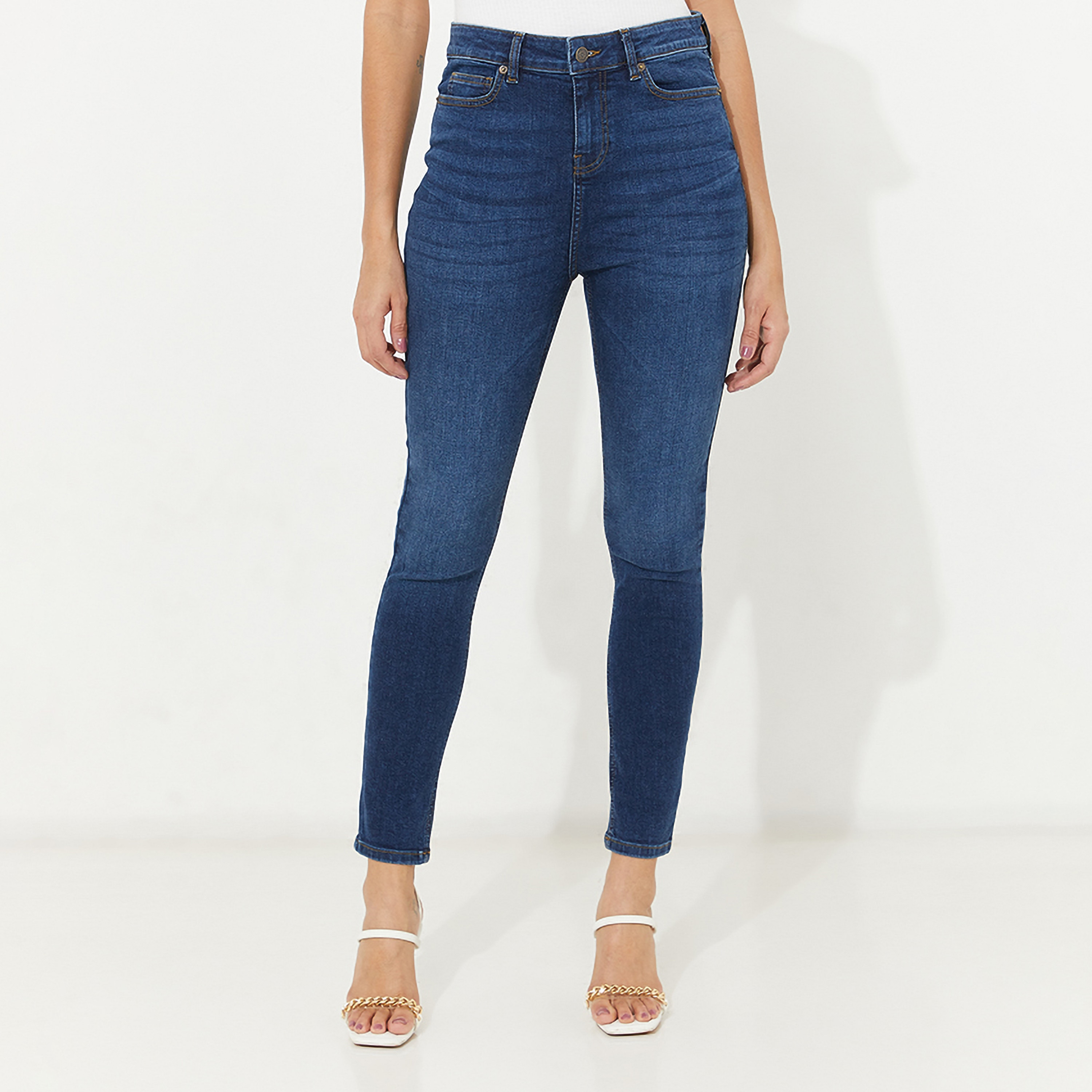 بنطلون جينز نسائي سادة بخصر مرتفع وسحاب وأزرار من أيروبوستال-women-clothing-bottoms-jeans-image-5